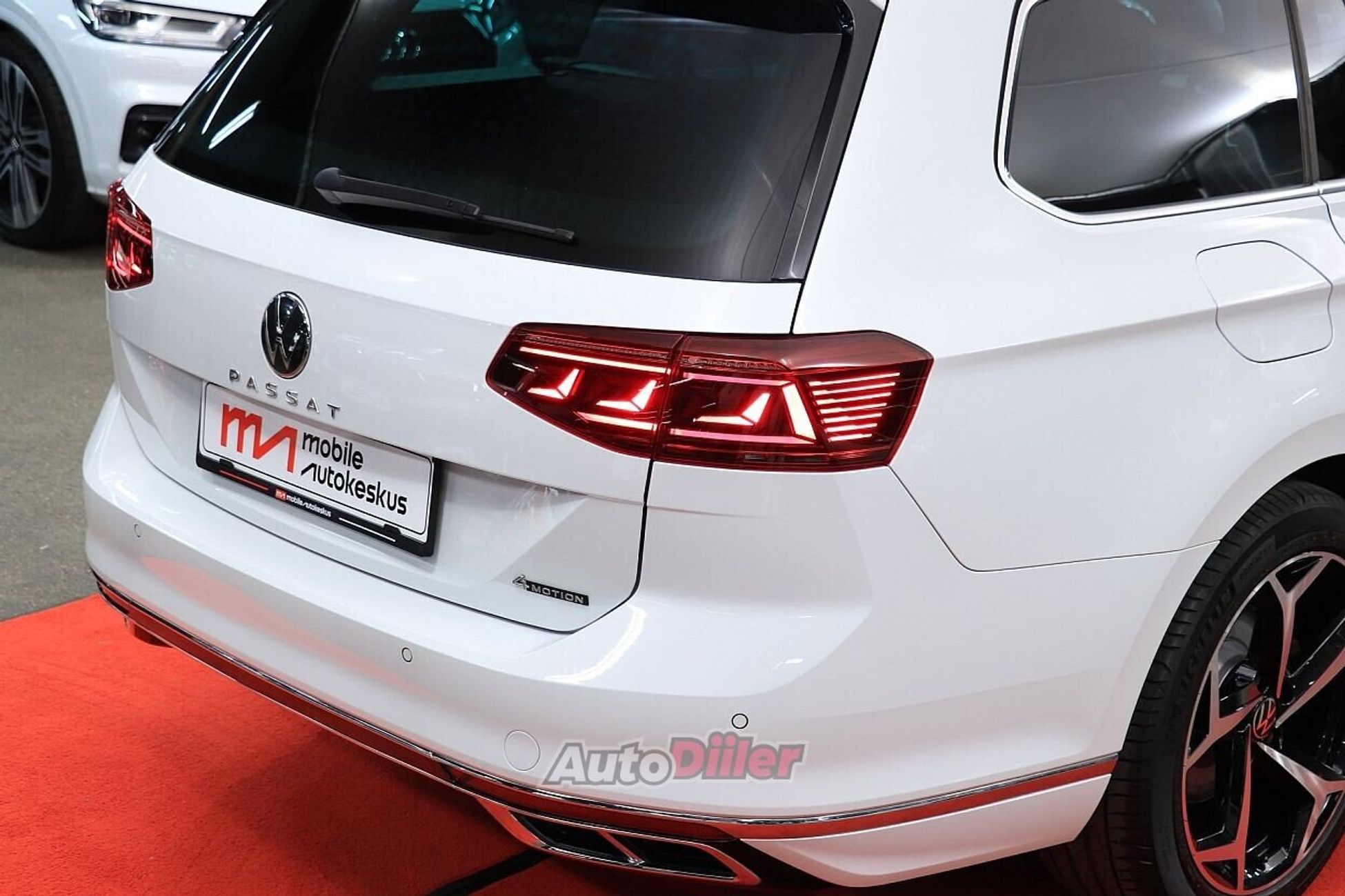 Volkswagen Passat 2022, photo 6/10