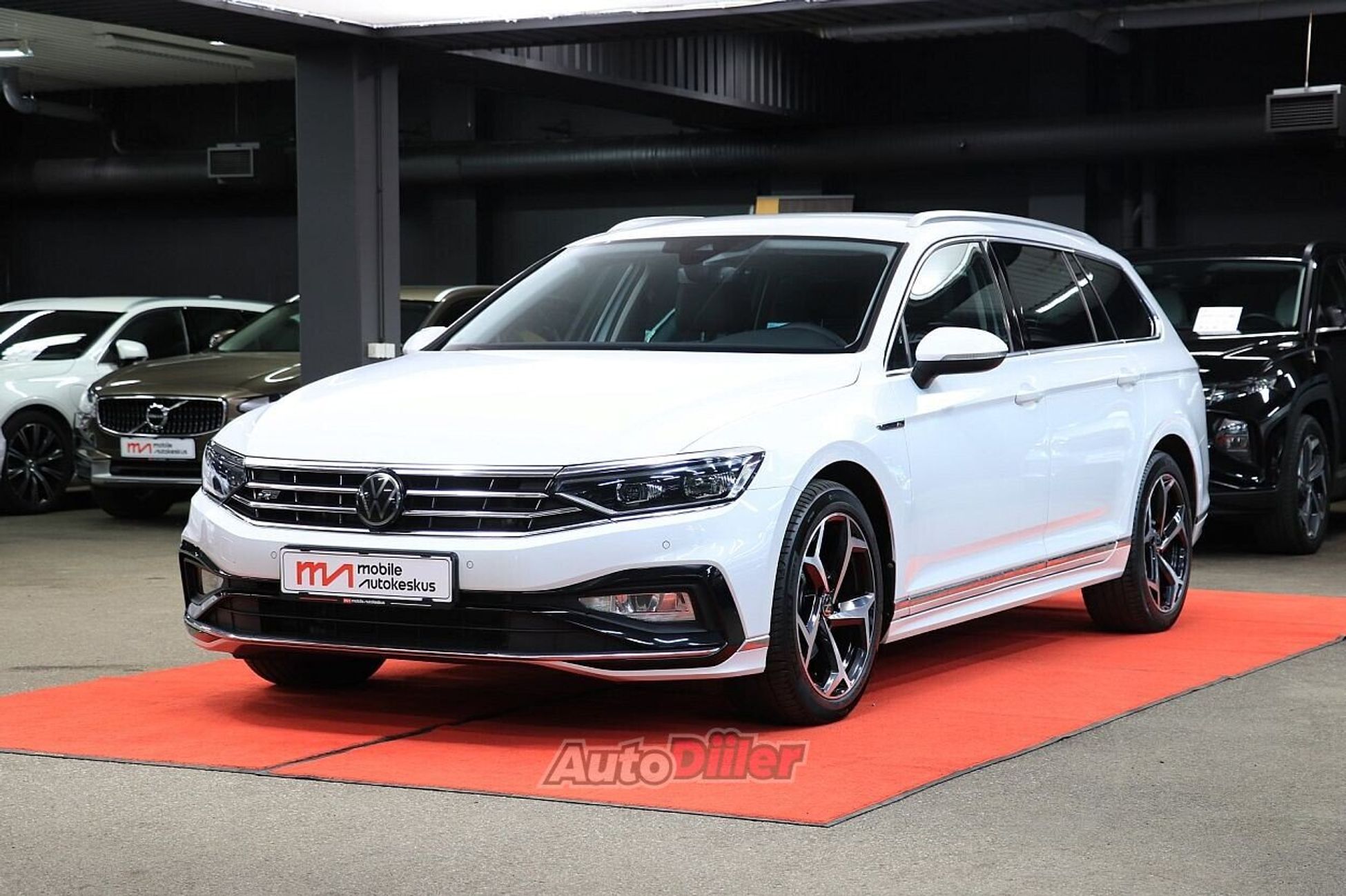 Volkswagen Passat 2022, photo 2/10