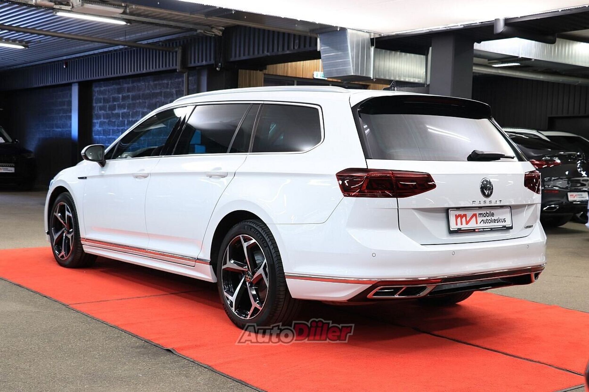 Volkswagen Passat 2022, photo 4/10