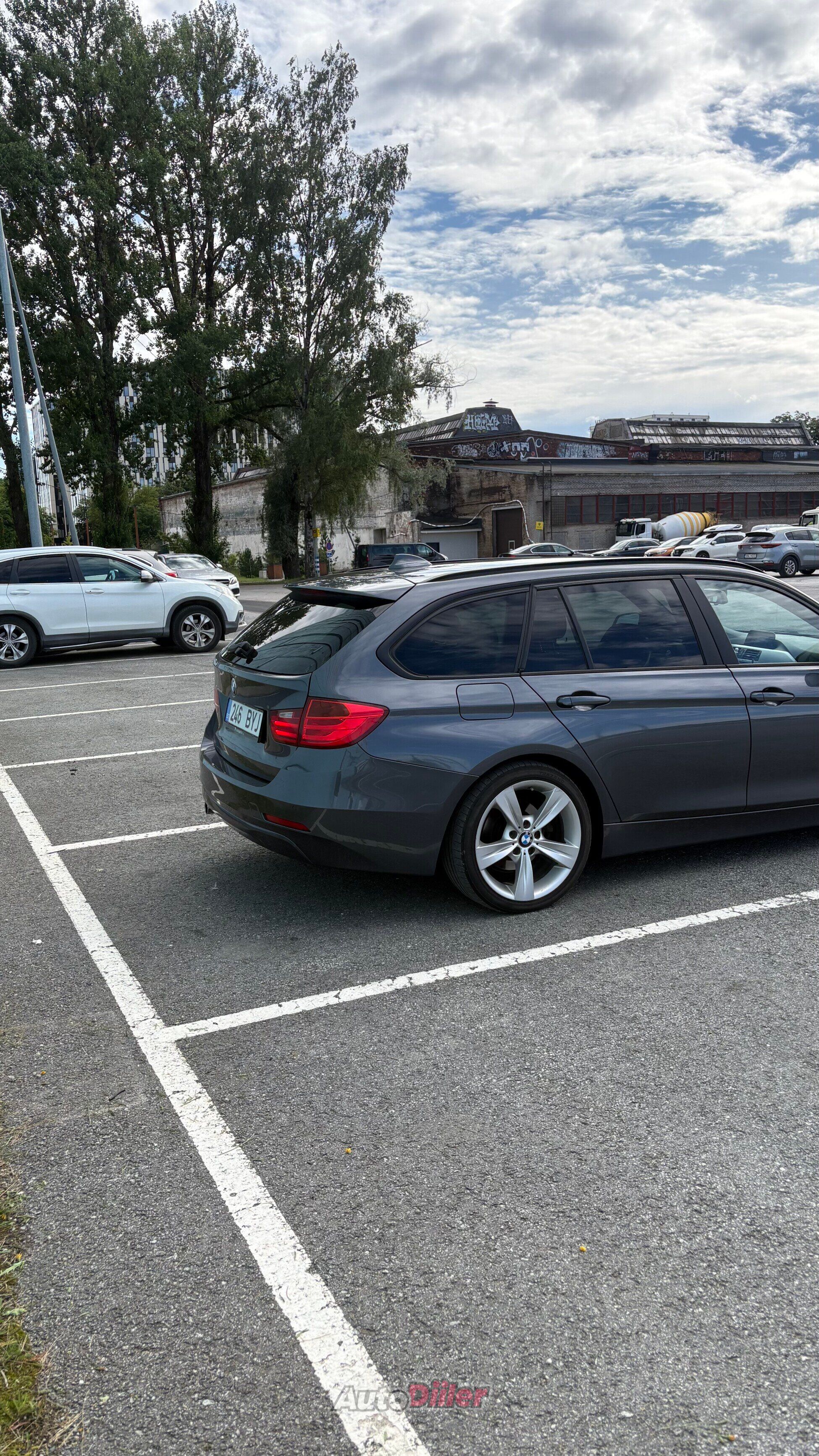 BMW 318 318d 2.0 105kW 2012, kuva 5/10