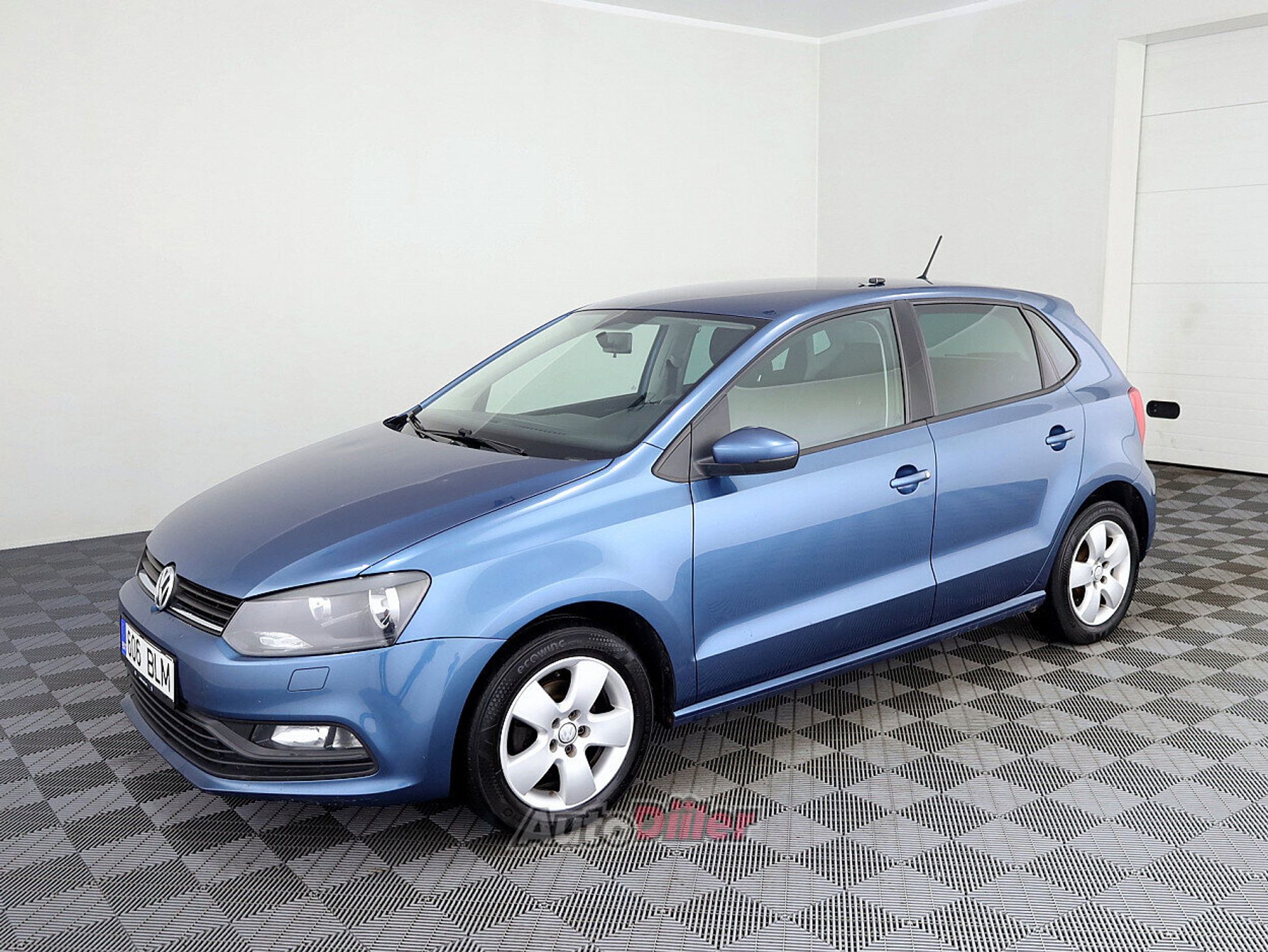 Volkswagen Polo 1.4 55kW 2014, kuva 2/8