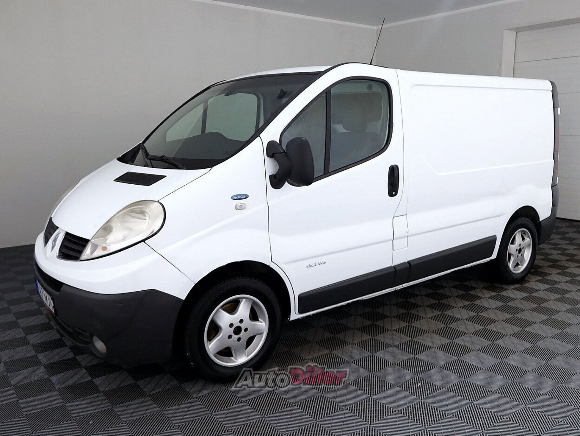 Renault Trafic 2.0 84kW 2011, kuva 2/8