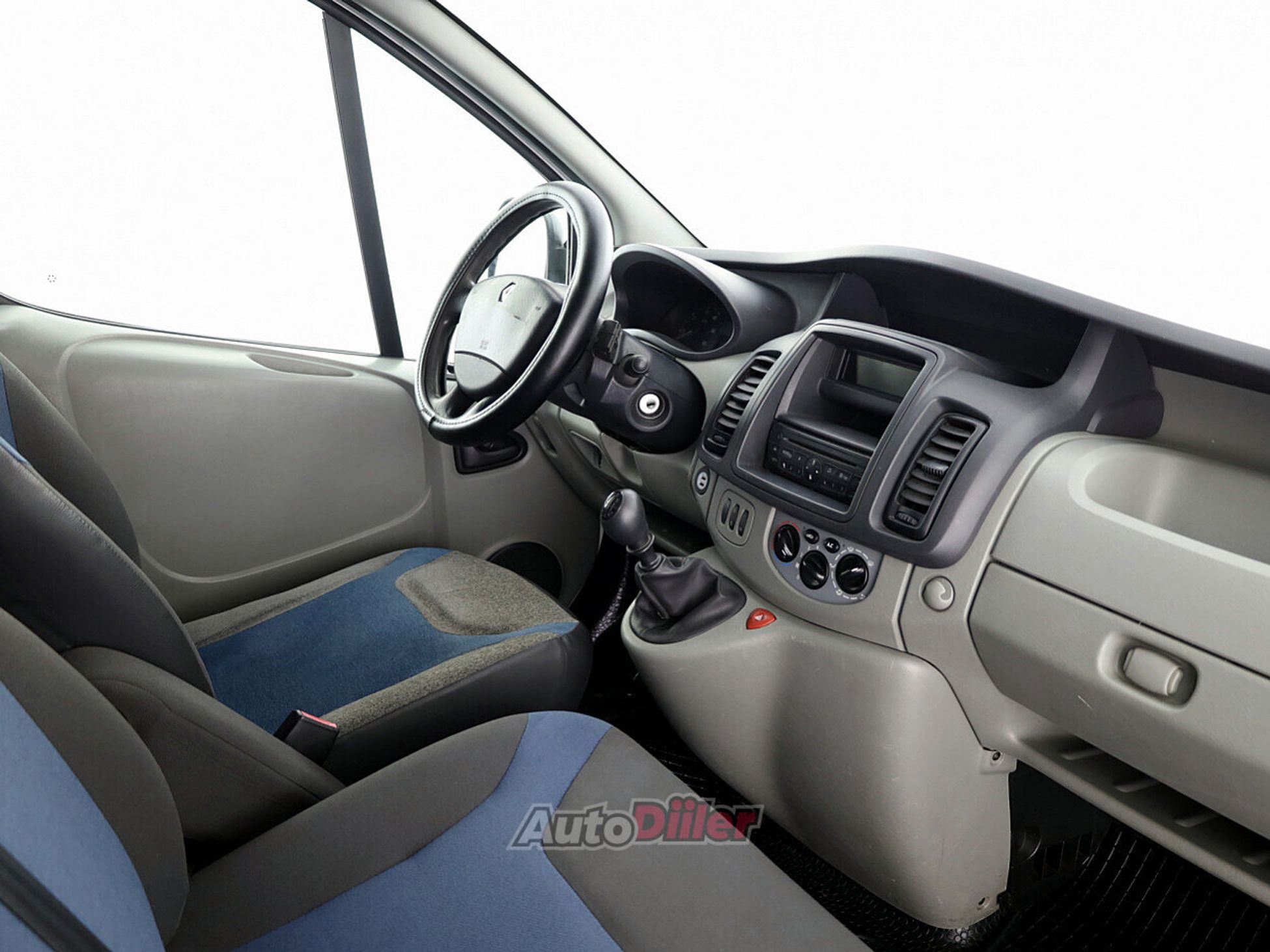 Renault Trafic 2.0 84kW 2011, kuva 5/8