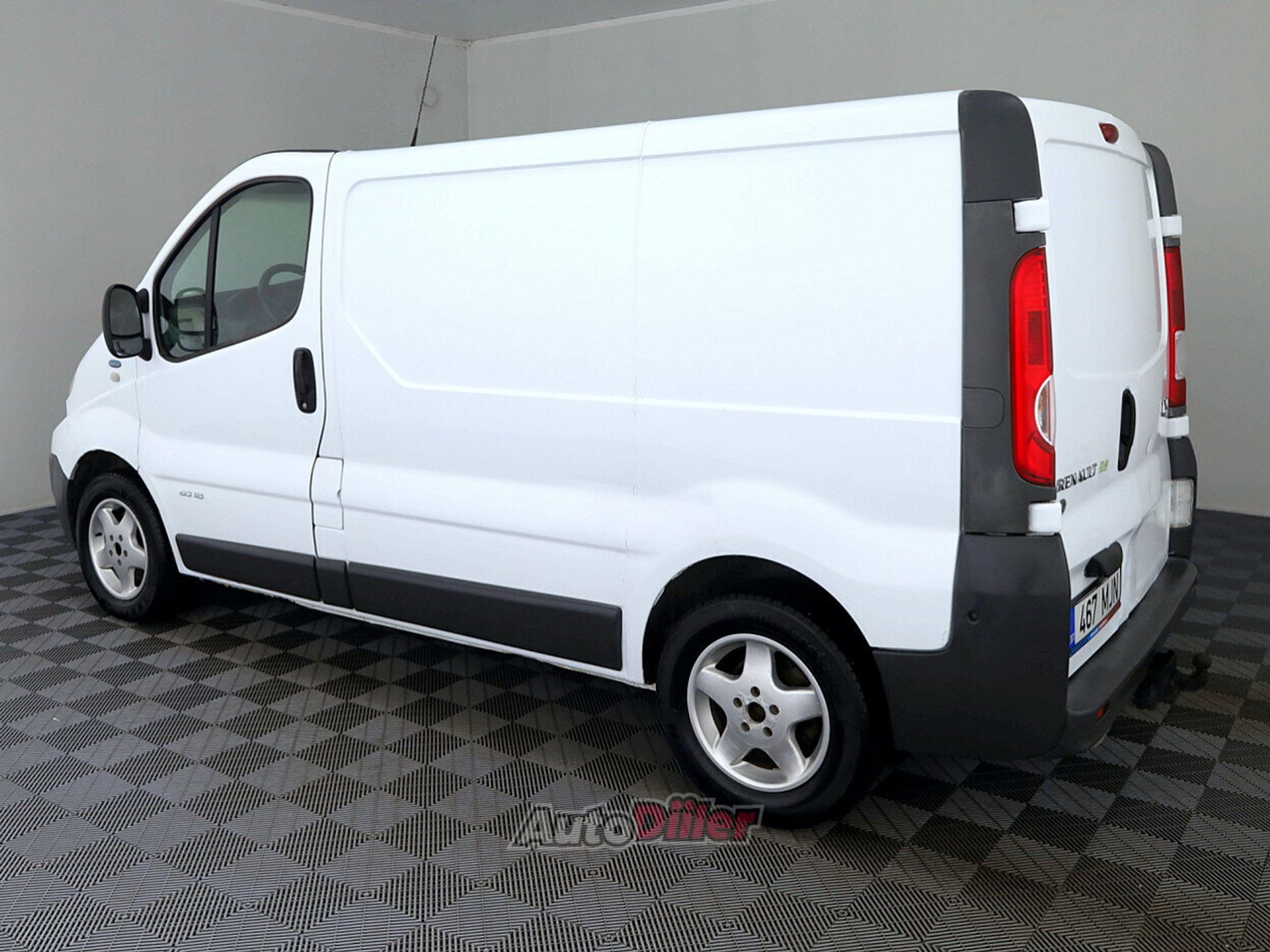 Renault Trafic 2.0 84kW 2011, kuva 4/8