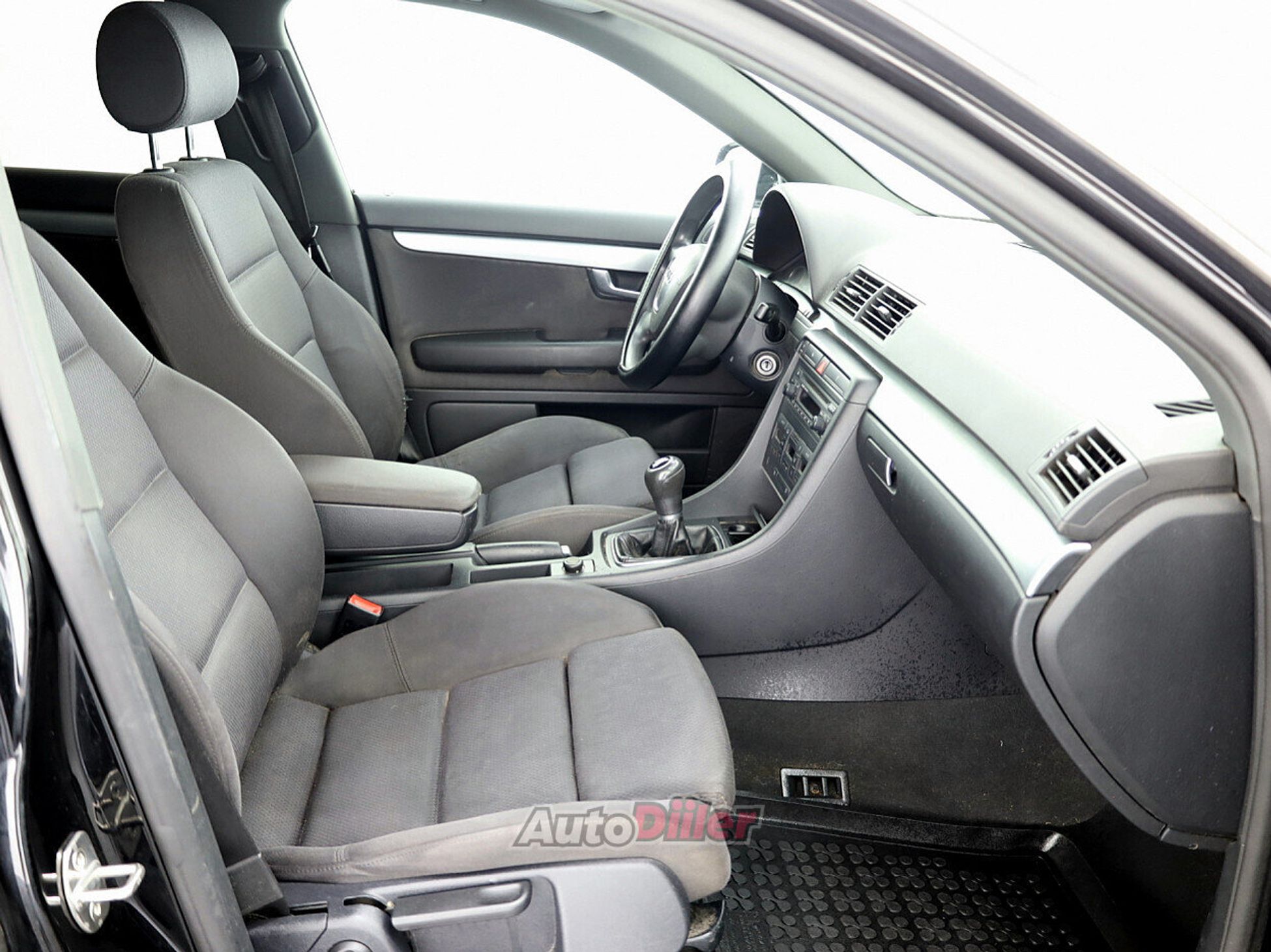 Audi A4 1.9 85kW 2005, photo 6/7