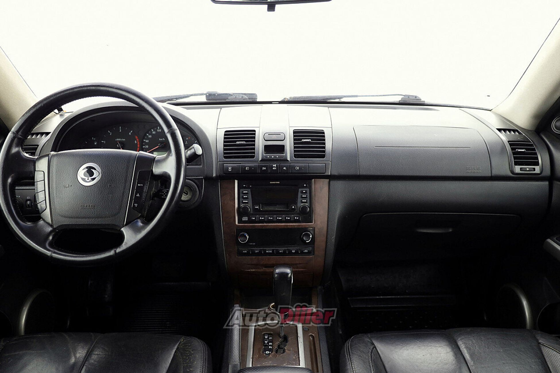 Ssangyong Rexton 2.7 121kW 2007, kuva 5/7