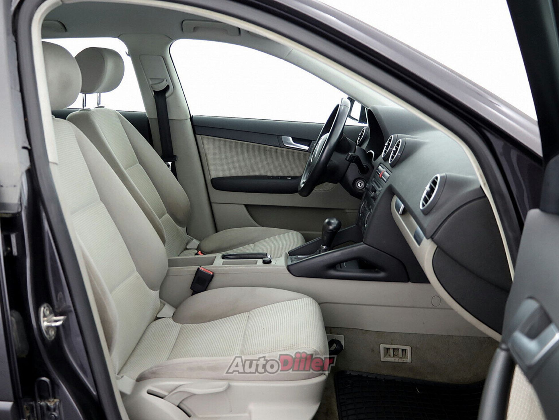 Audi A3 1.6 75kW 2006, photo 6/7