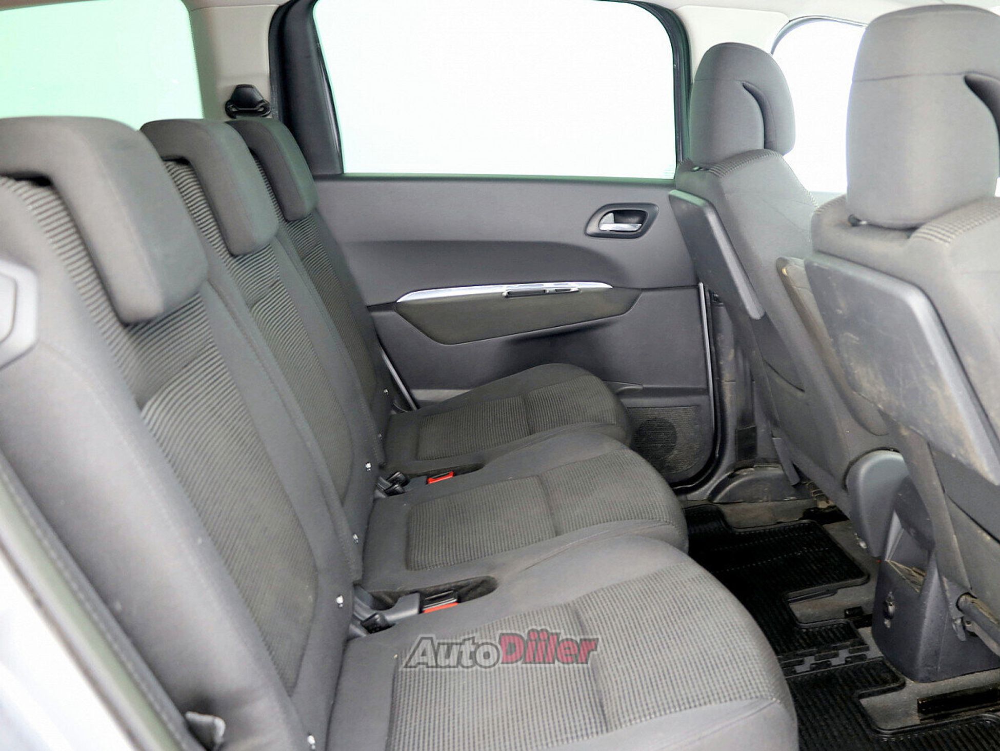 Peugeot 5008 1.6 84kW 2014, photo 7/8
