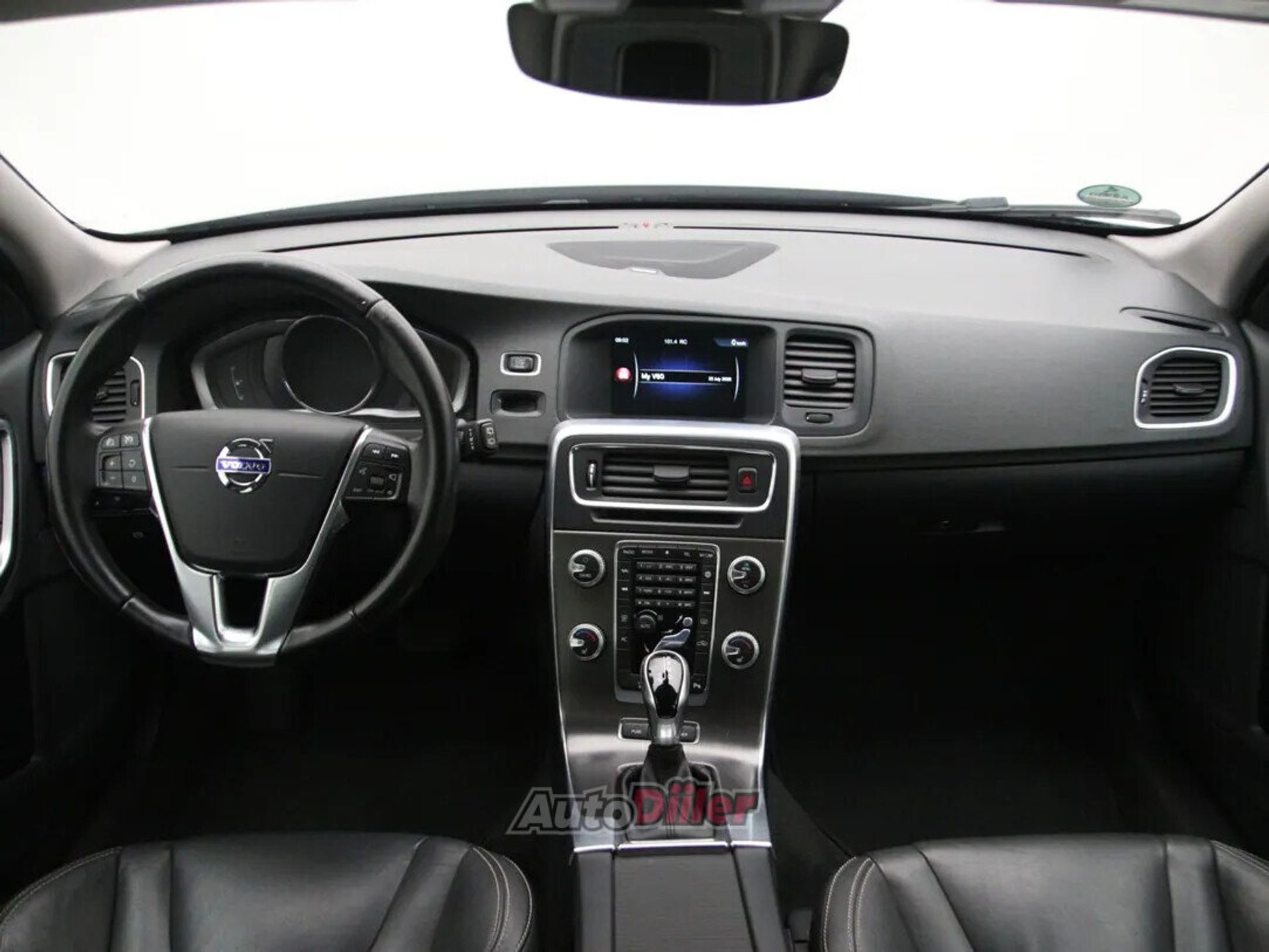 Volvo V60 Summum 2.4 212kW 2015, kuva 2/10