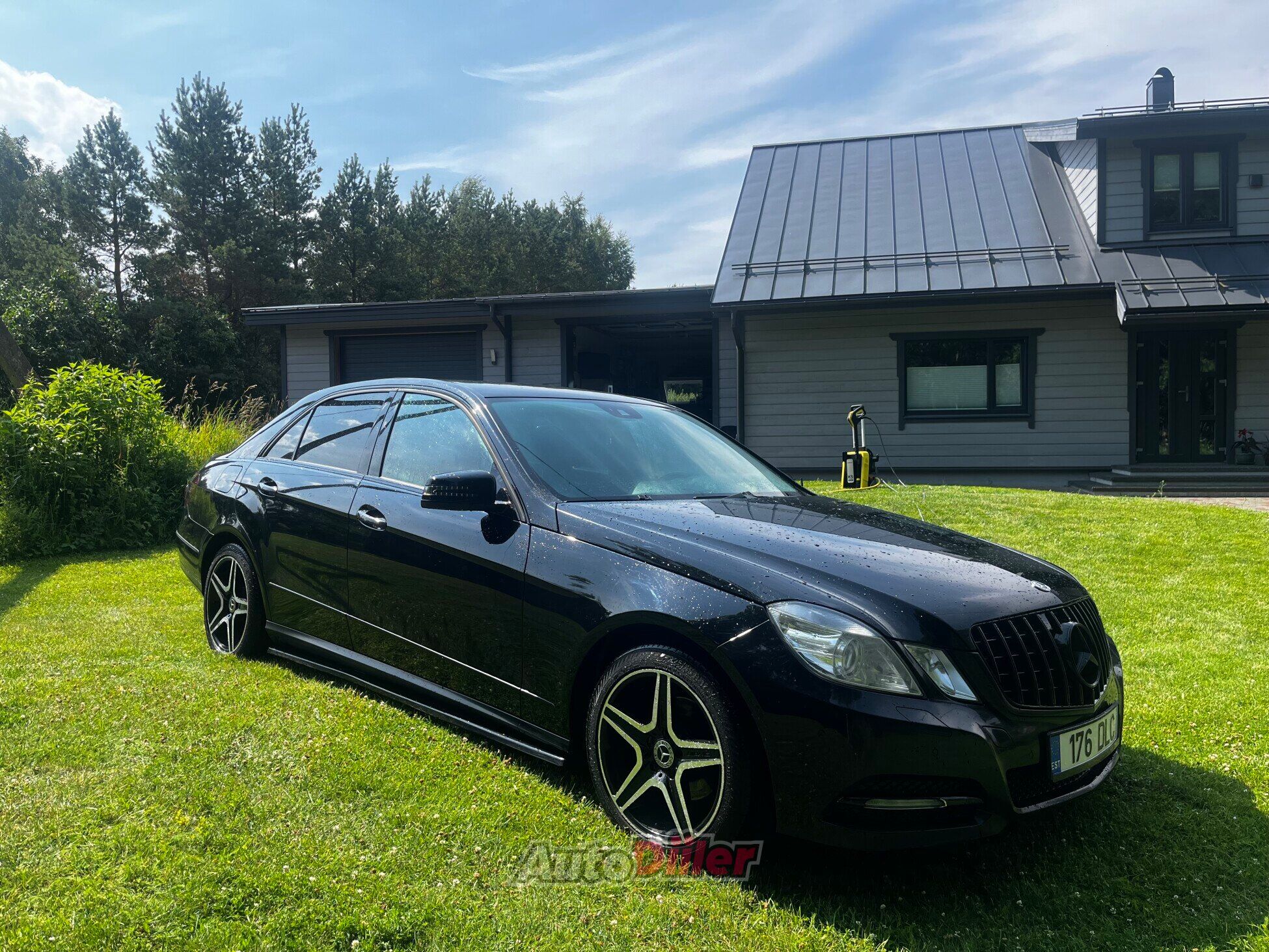 Mercedes-Benz E 200