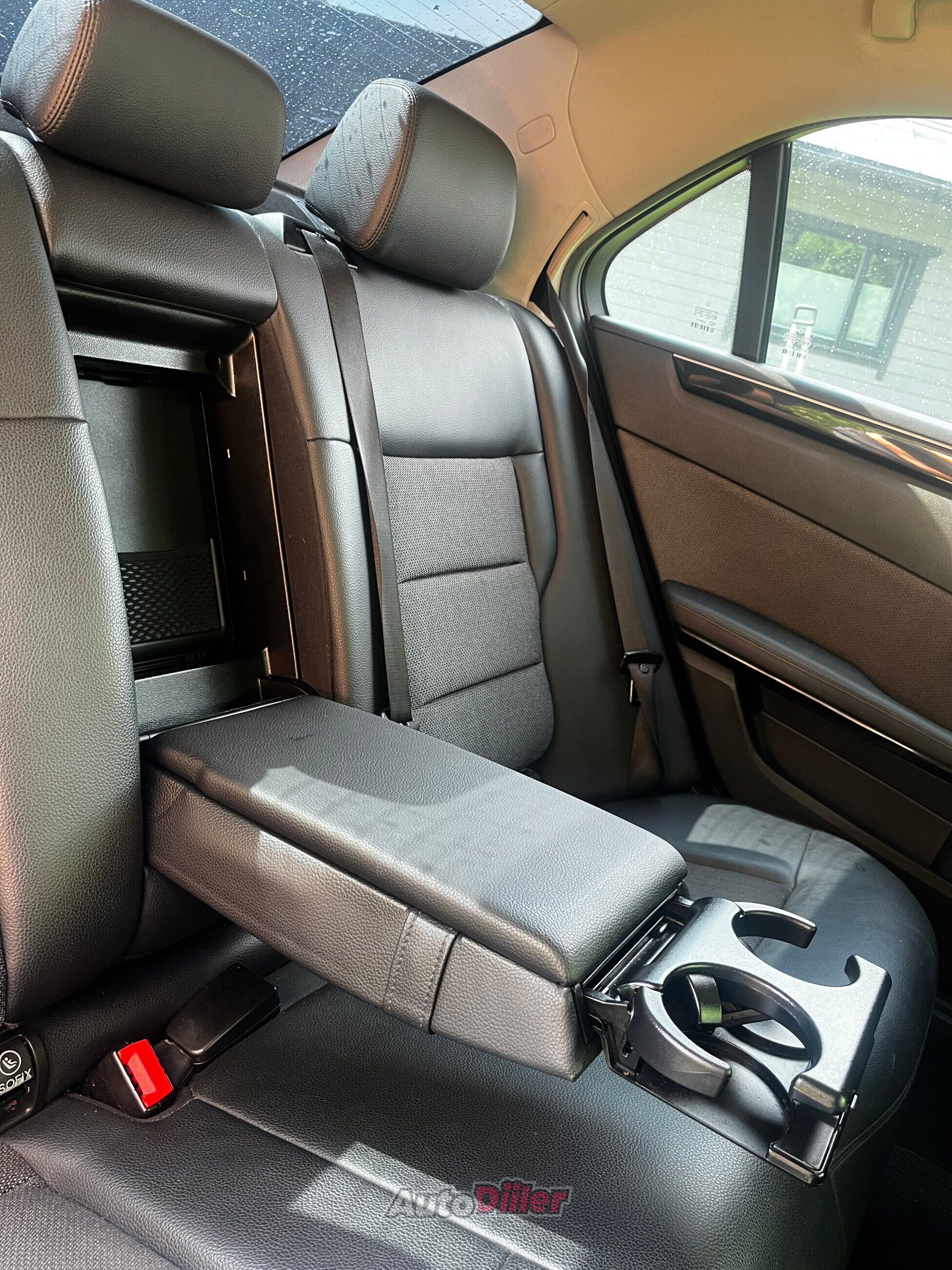 Mercedes-Benz E 200 2.1 100kW 2012, kuva 6/10