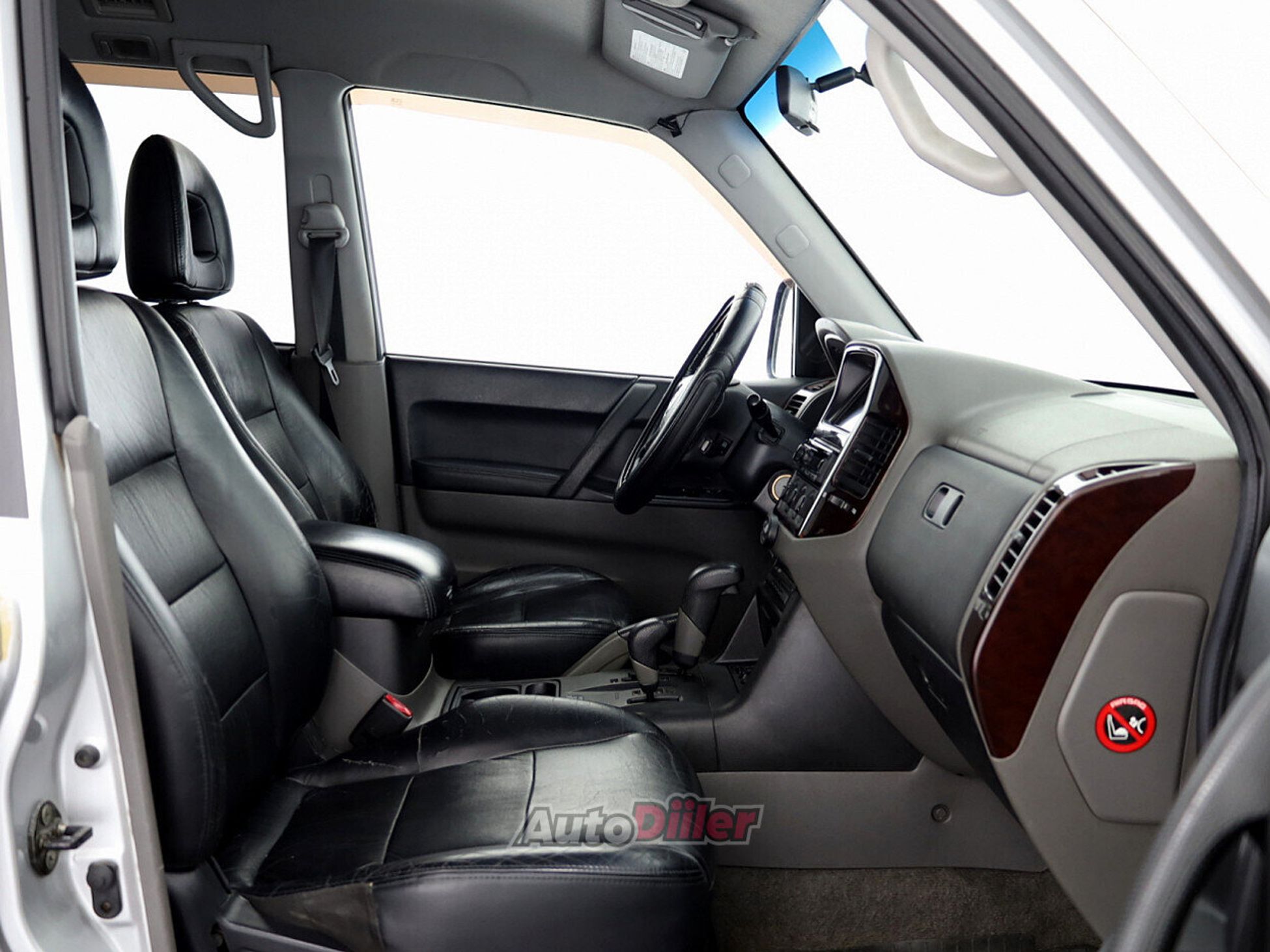 Mitsubishi Pajero 3.2 121kW 2000, photo 6/8
