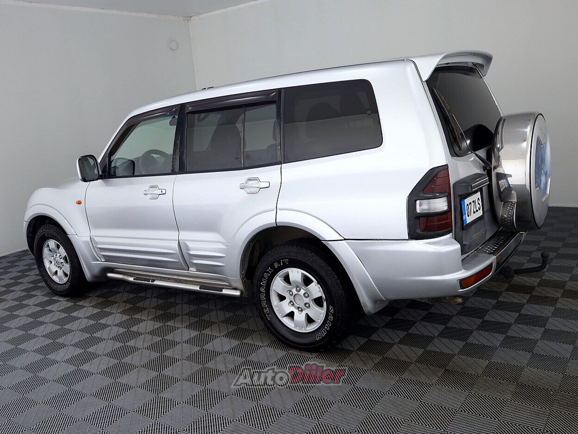 Mitsubishi Pajero 3.2 121kW 2000, photo 4/8
