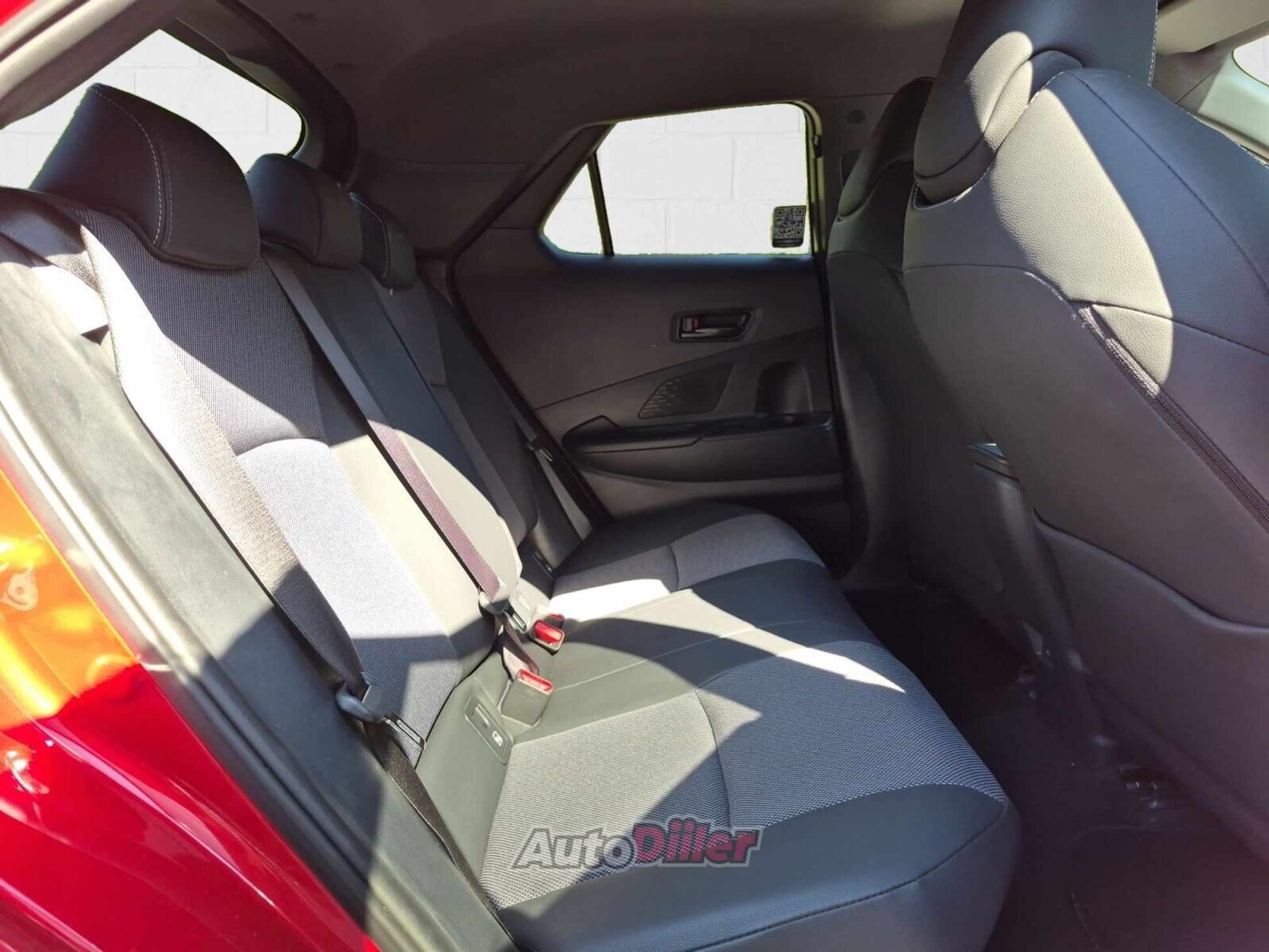 Toyota C-HR Luxry 1.8 FWD 72 kW 1.8 72kW 2025, photo 7/10