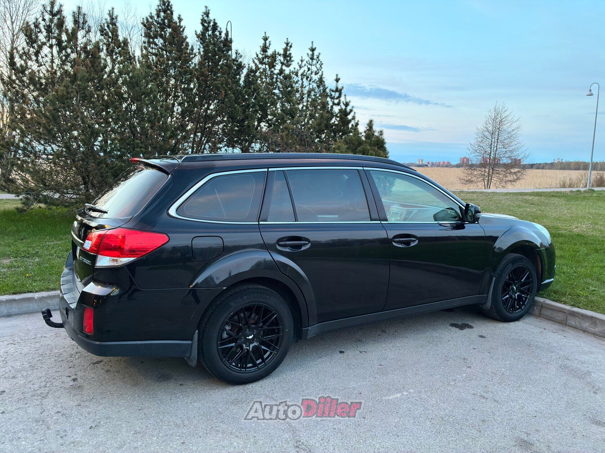 Subaru Legacy Outback 2.5 123kW 2012, photo 3/4