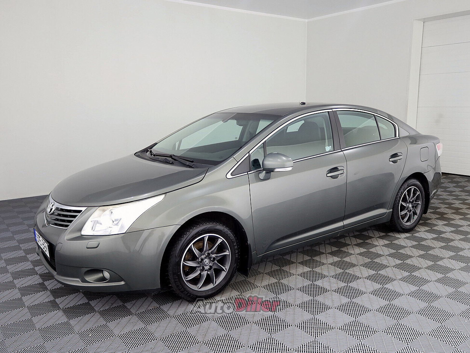 Toyota Avensis 1.8 108kW 2009, photo 2/8