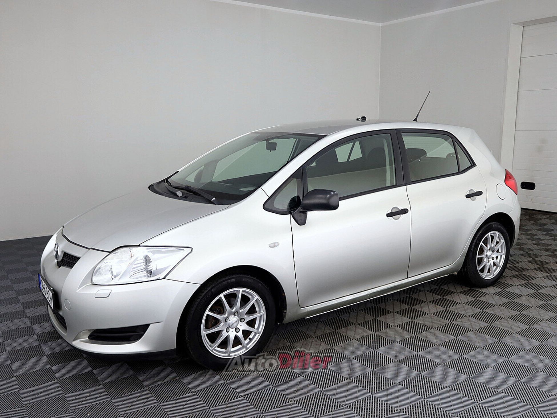 Toyota Auris 1.4 71kW 2007, photo 2/8