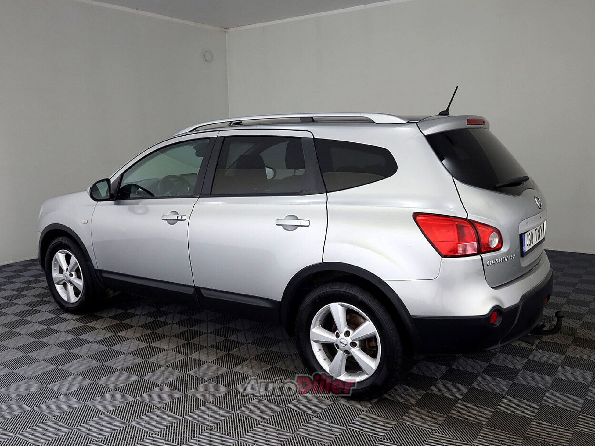 Nissan Qashqai+2 2.0 110kW 2009, photo 4/10