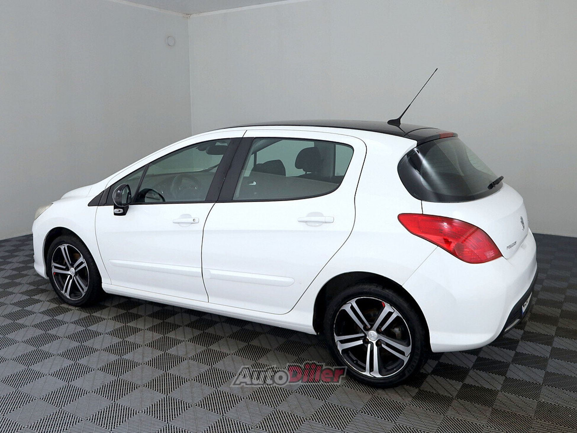 Peugeot 308 1.6 82kW 2012, photo 4/8