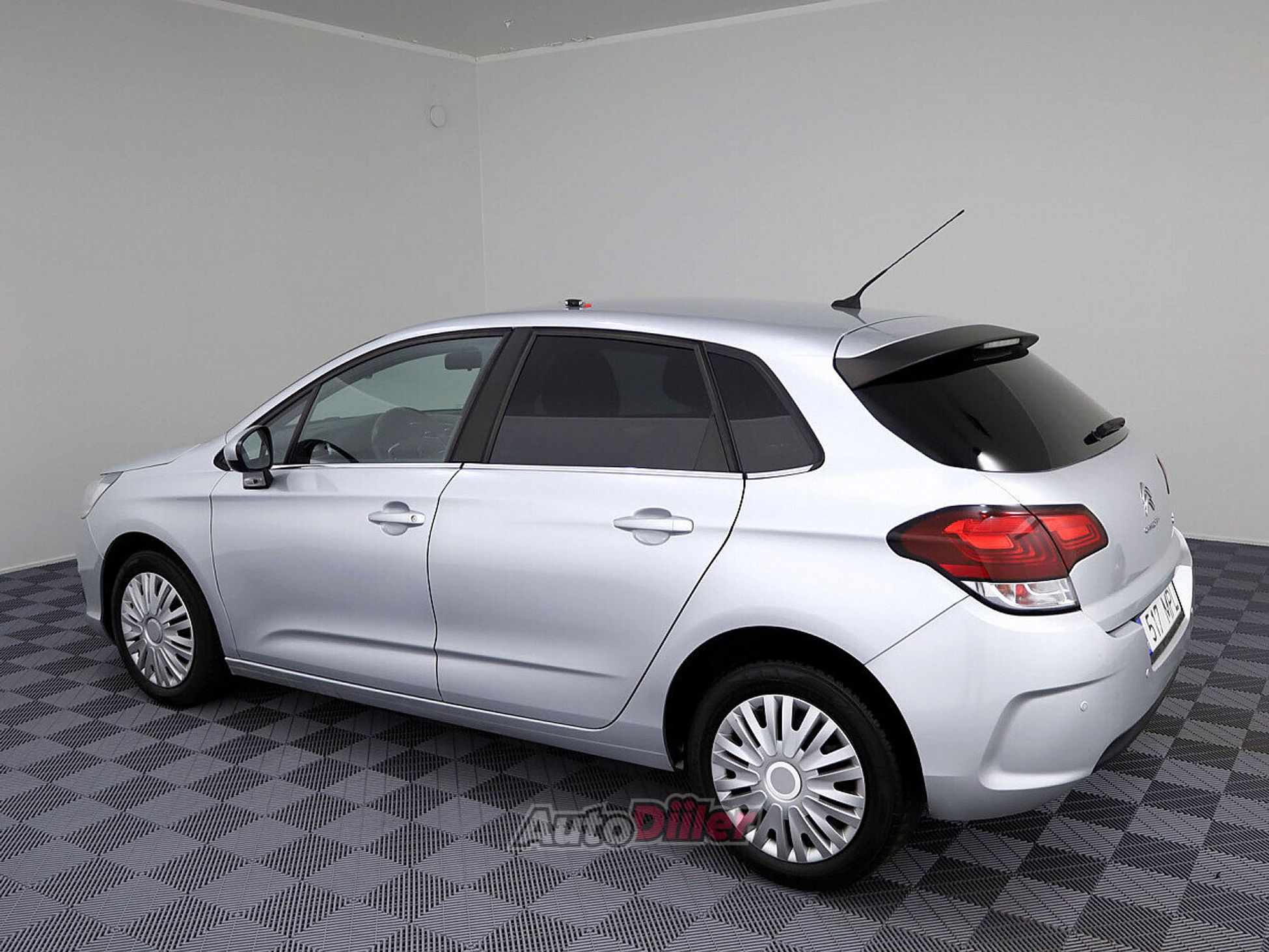 Citroen C4 1.2 81kW 2015, photo 4/7