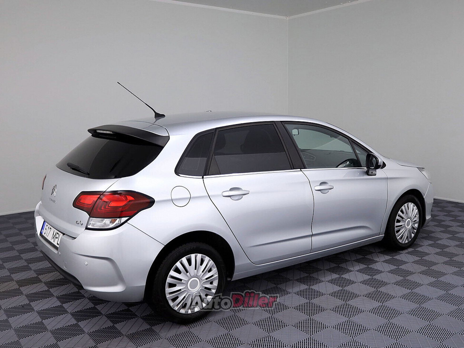 Citroen C4 1.2 81kW 2015, photo 3/7