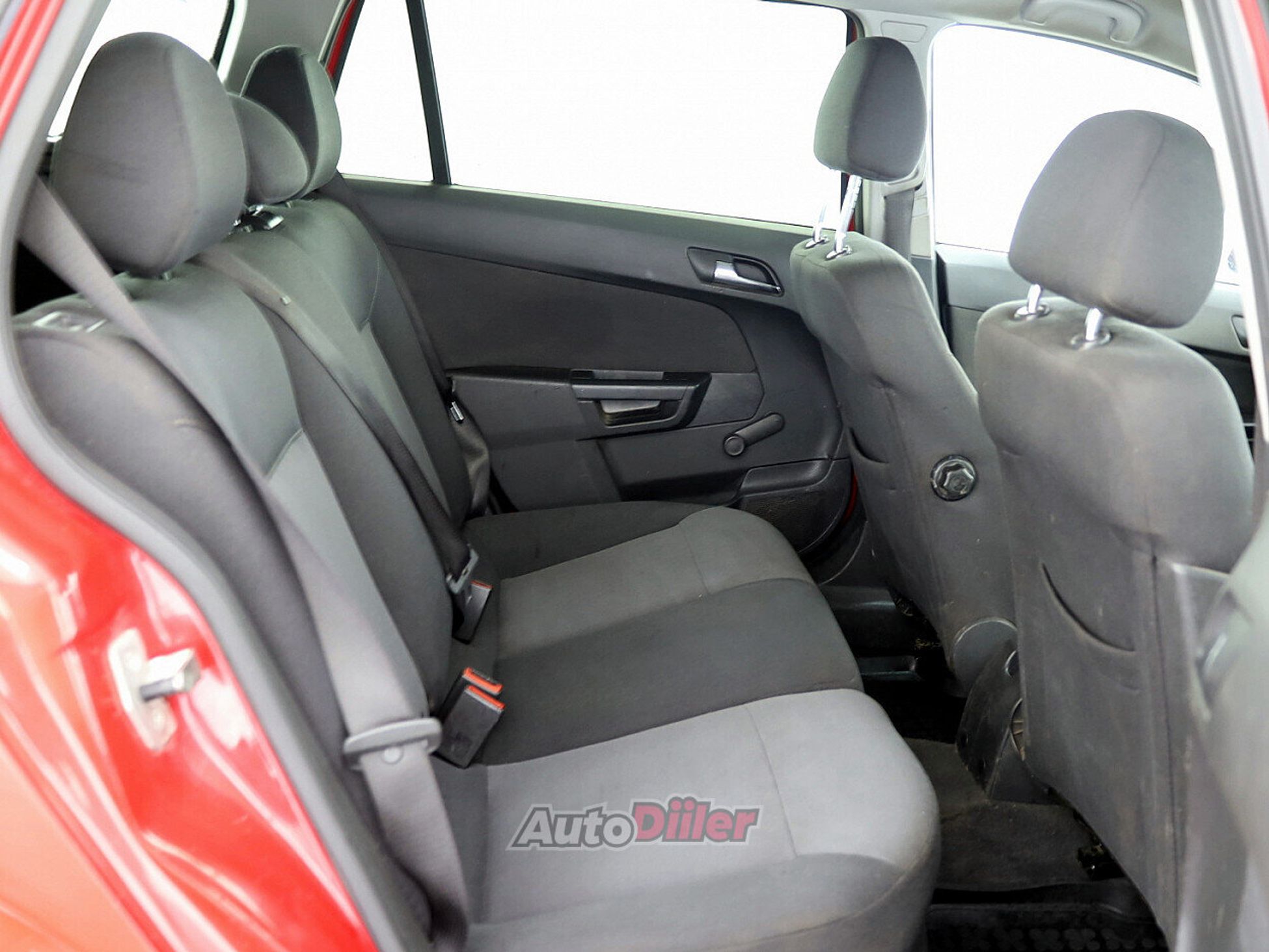 Opel Astra 1.6 85kW 2013, kuva 7/7