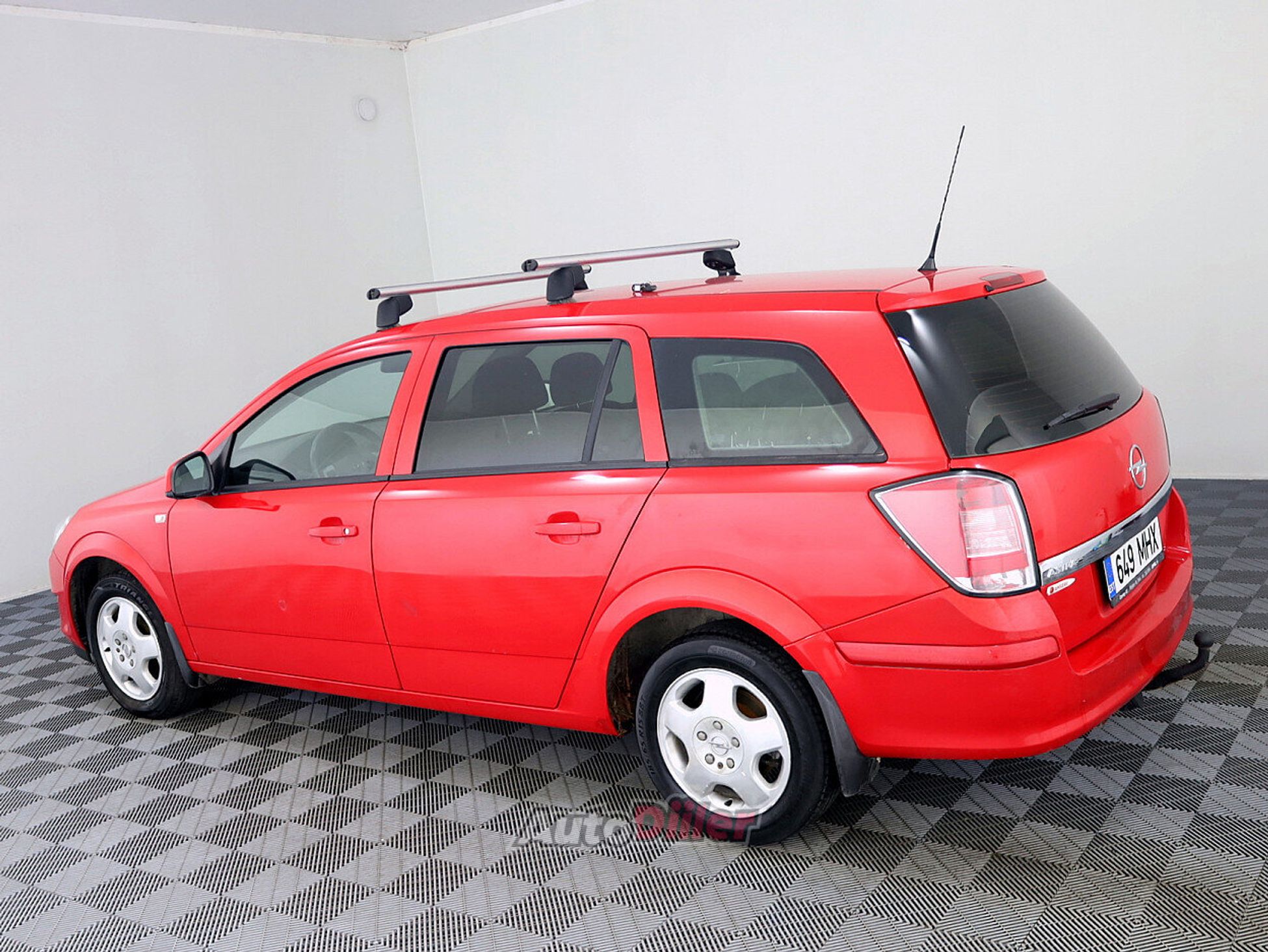 Opel Astra 1.6 85kW 2013, kuva 4/7