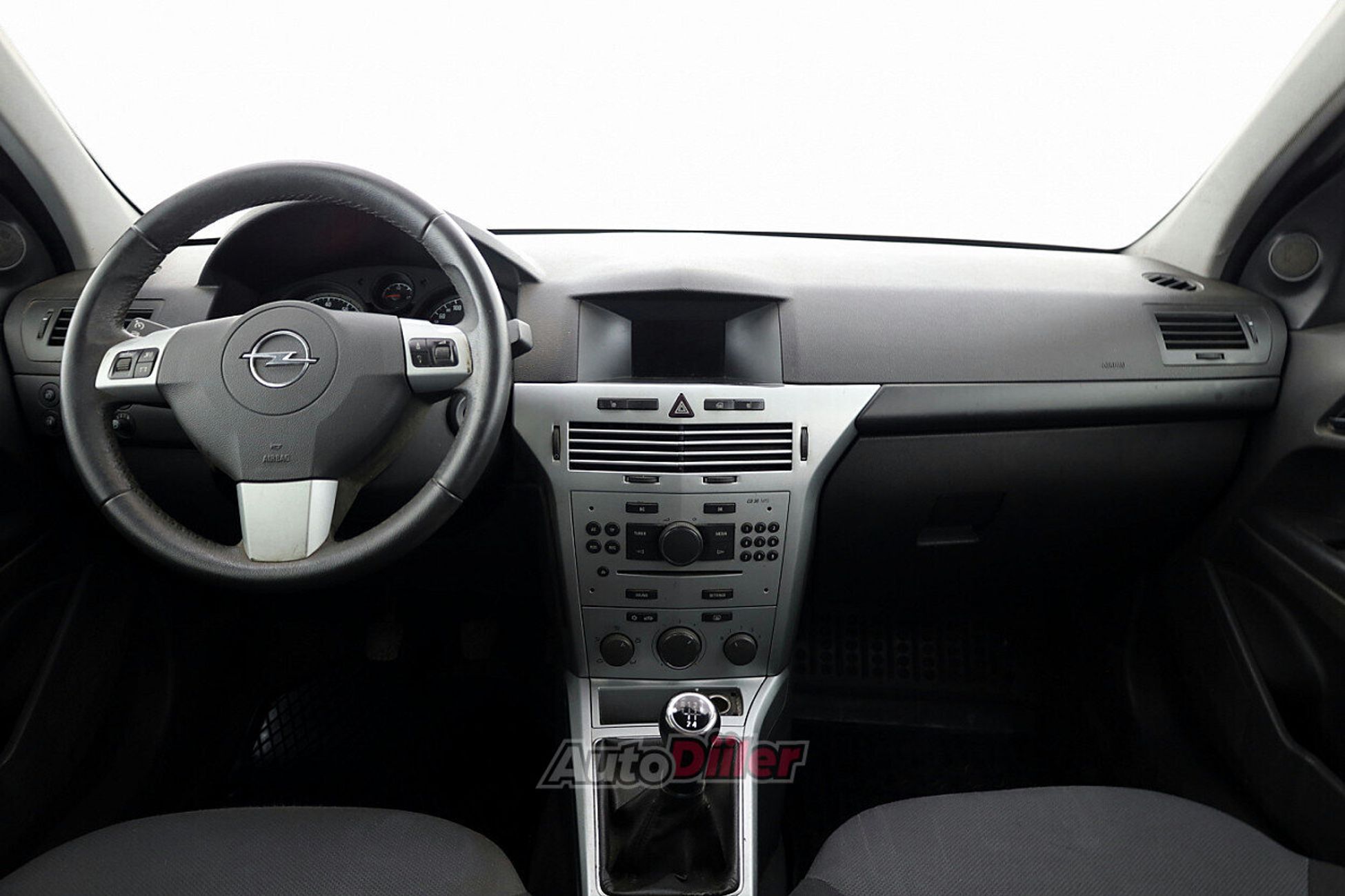 Opel Astra 1.6 85kW 2013, kuva 5/7