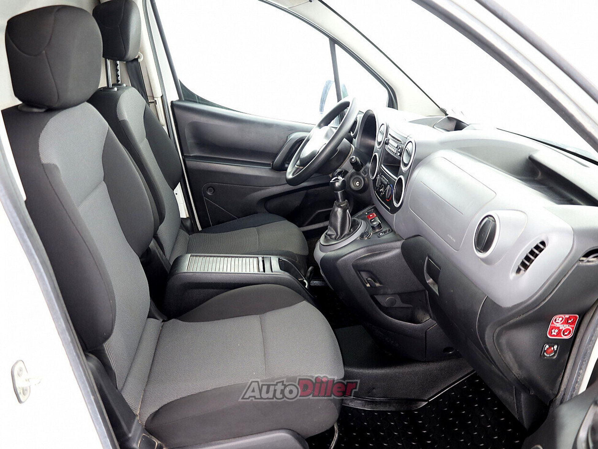 Peugeot Partner 1.6 55kW 2018, kuva 6/8