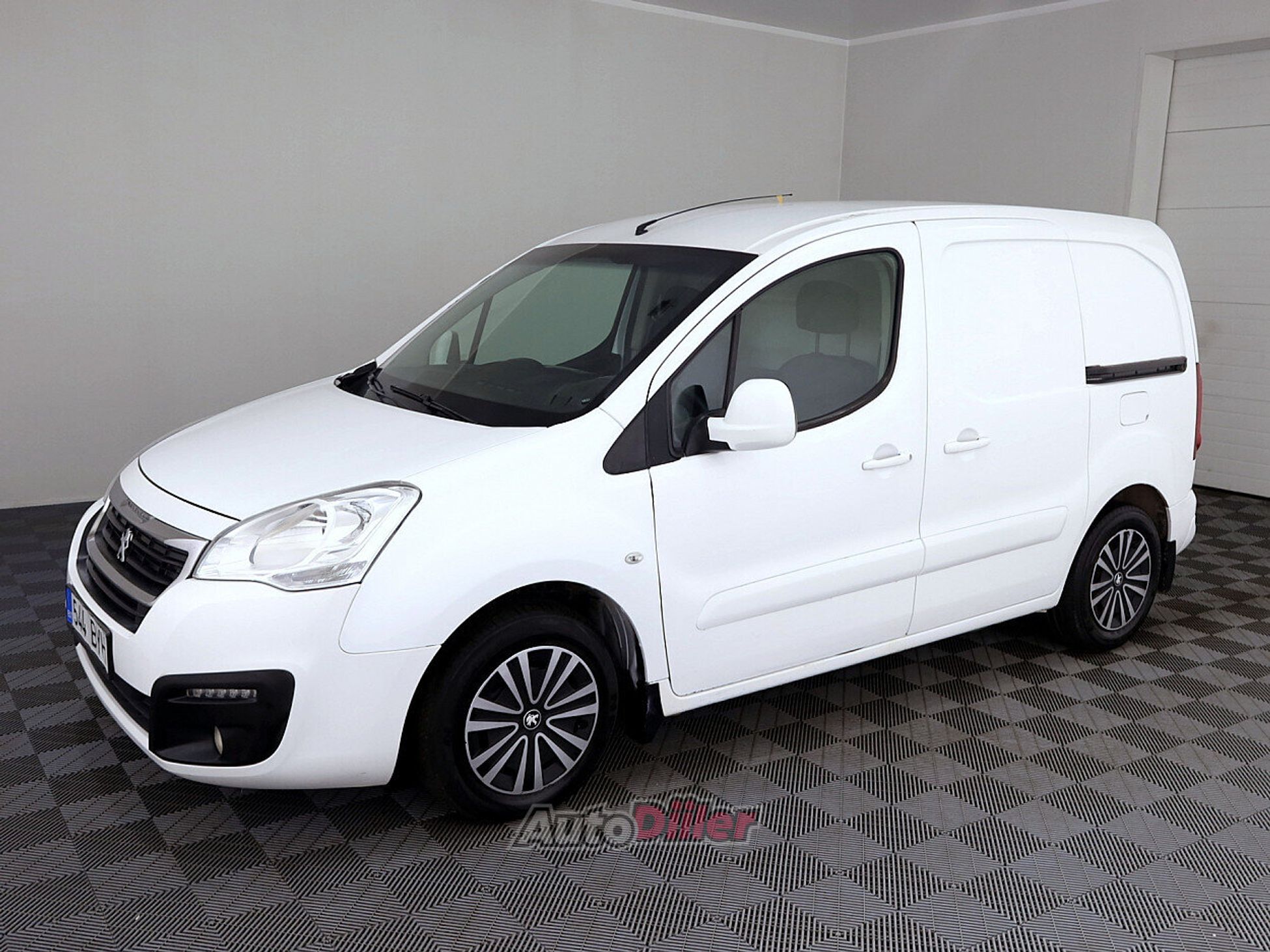 Peugeot Partner 1.6 55kW 2018, kuva 2/8