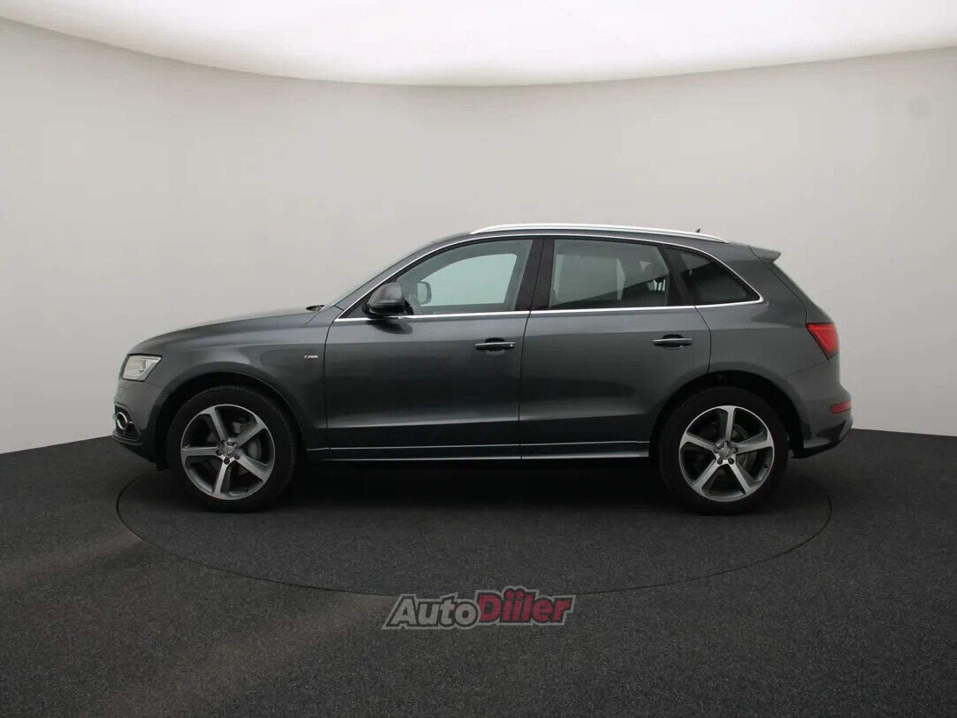 Audi Q5 Adrenalin Sport 2.0 132kW 2017, photo 6/10