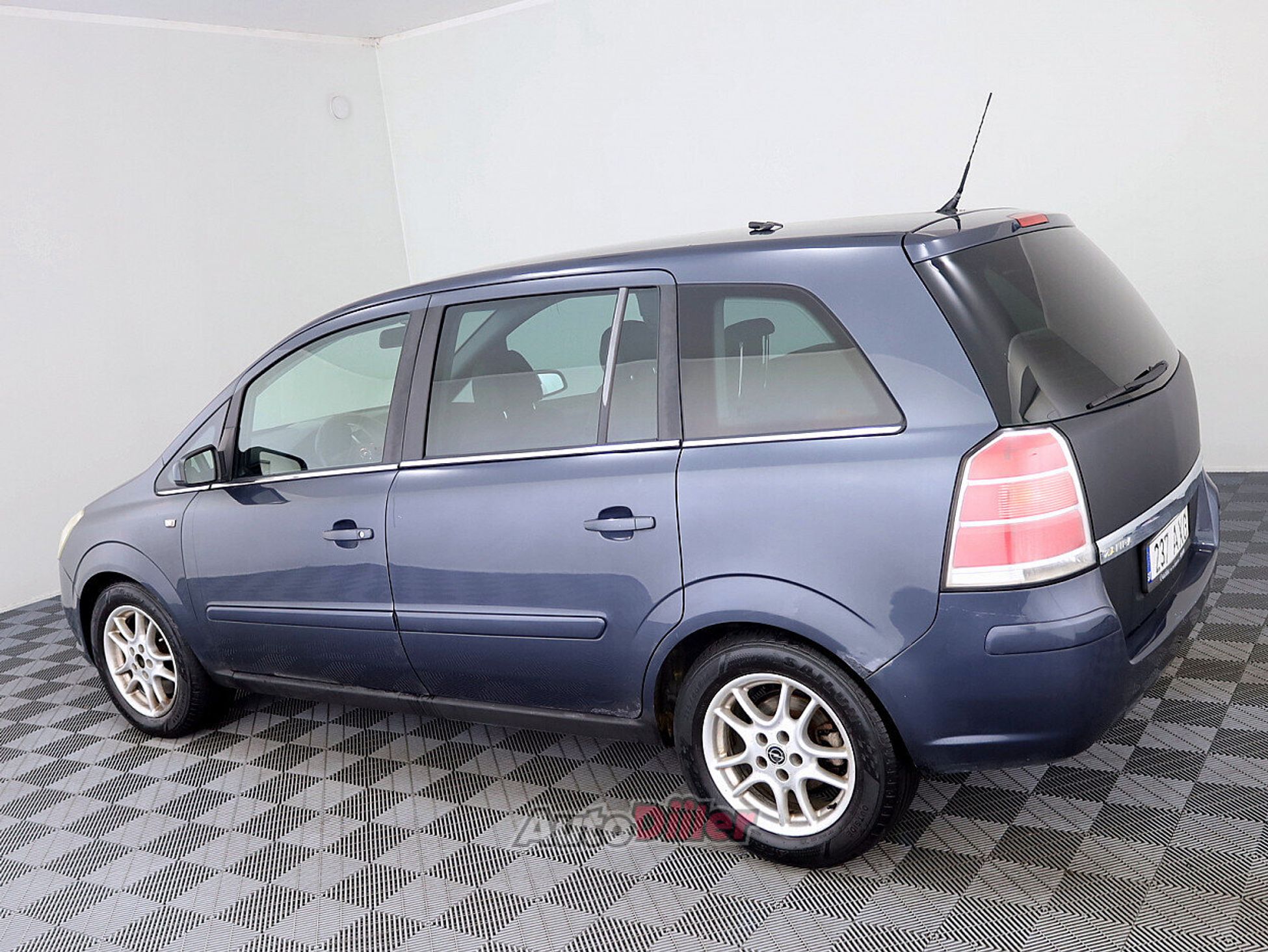 Opel Zafira 2.2 110kW 2006, photo 4/8