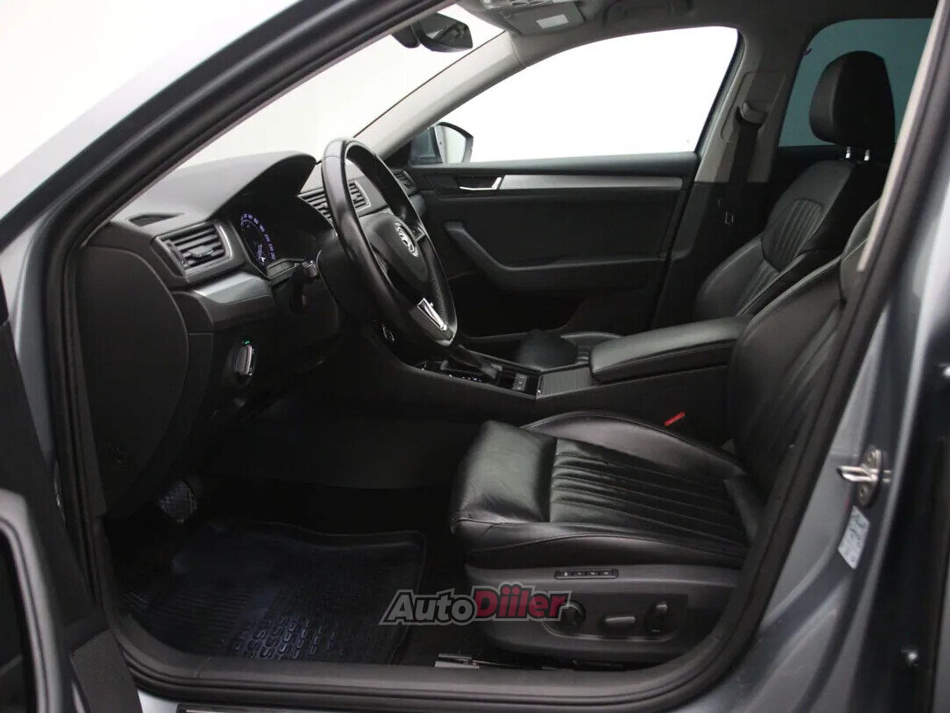 Skoda Superb Ambition Business 1.6 88kW 2018, kuva 4/10
