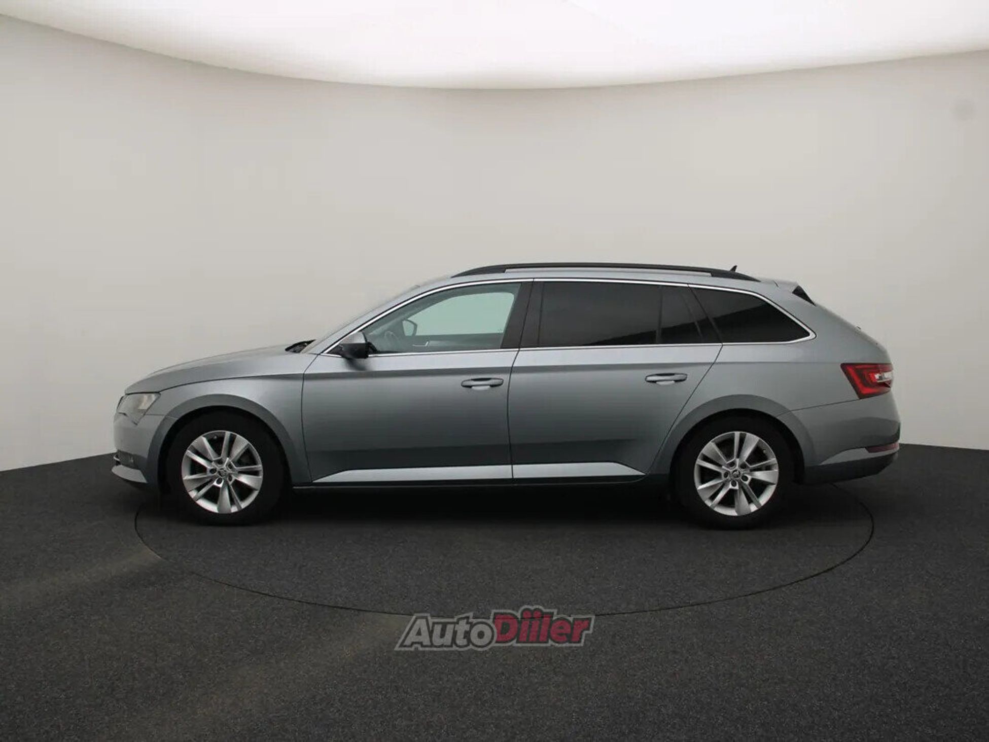 Skoda Superb Ambition Business 1.6 88kW 2018, kuva 6/10