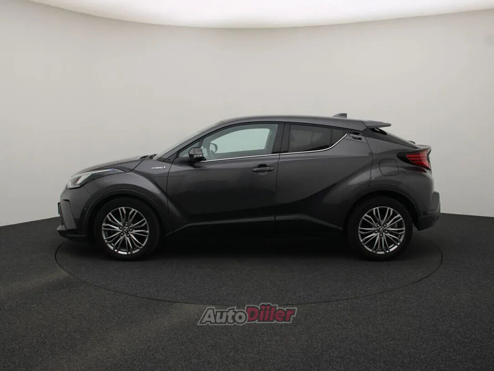 Toyota C-HR Style 1.8 90kW 2021, photo 6/10