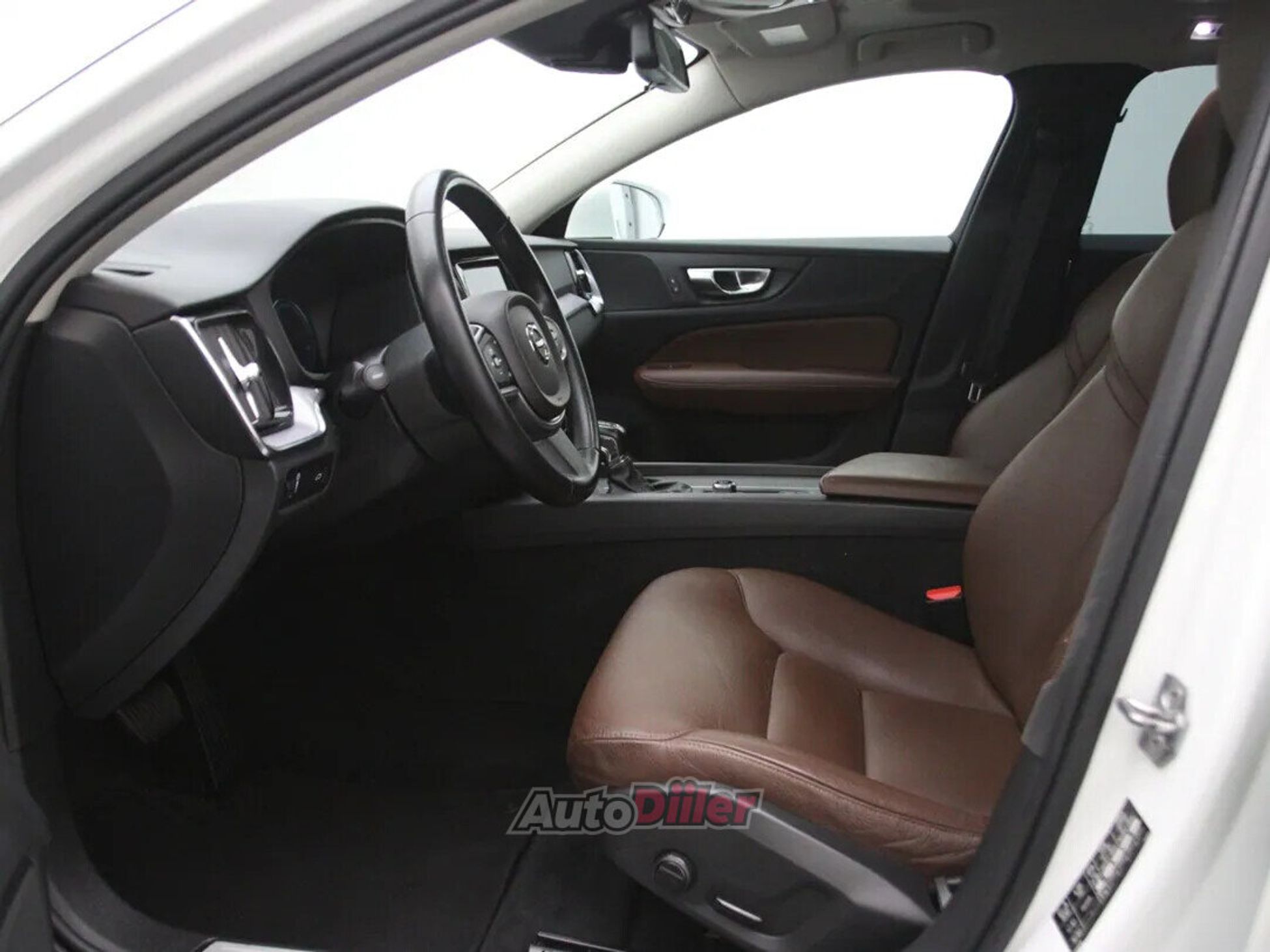 Volvo V60 Momentum 2.0 184kW 2019, photo 4/10