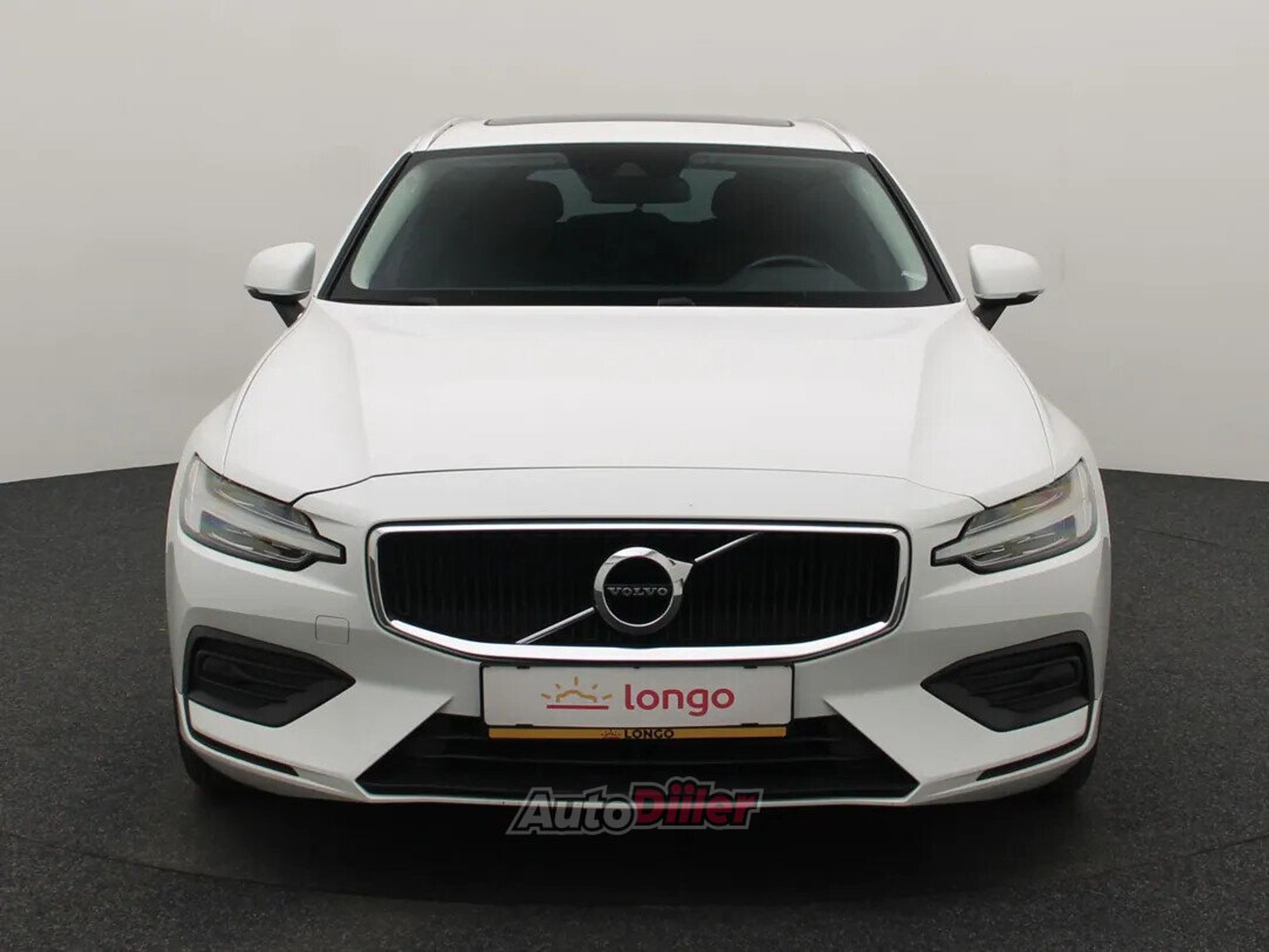 Volvo V60 Momentum 2.0 184kW 2019, photo 3/10