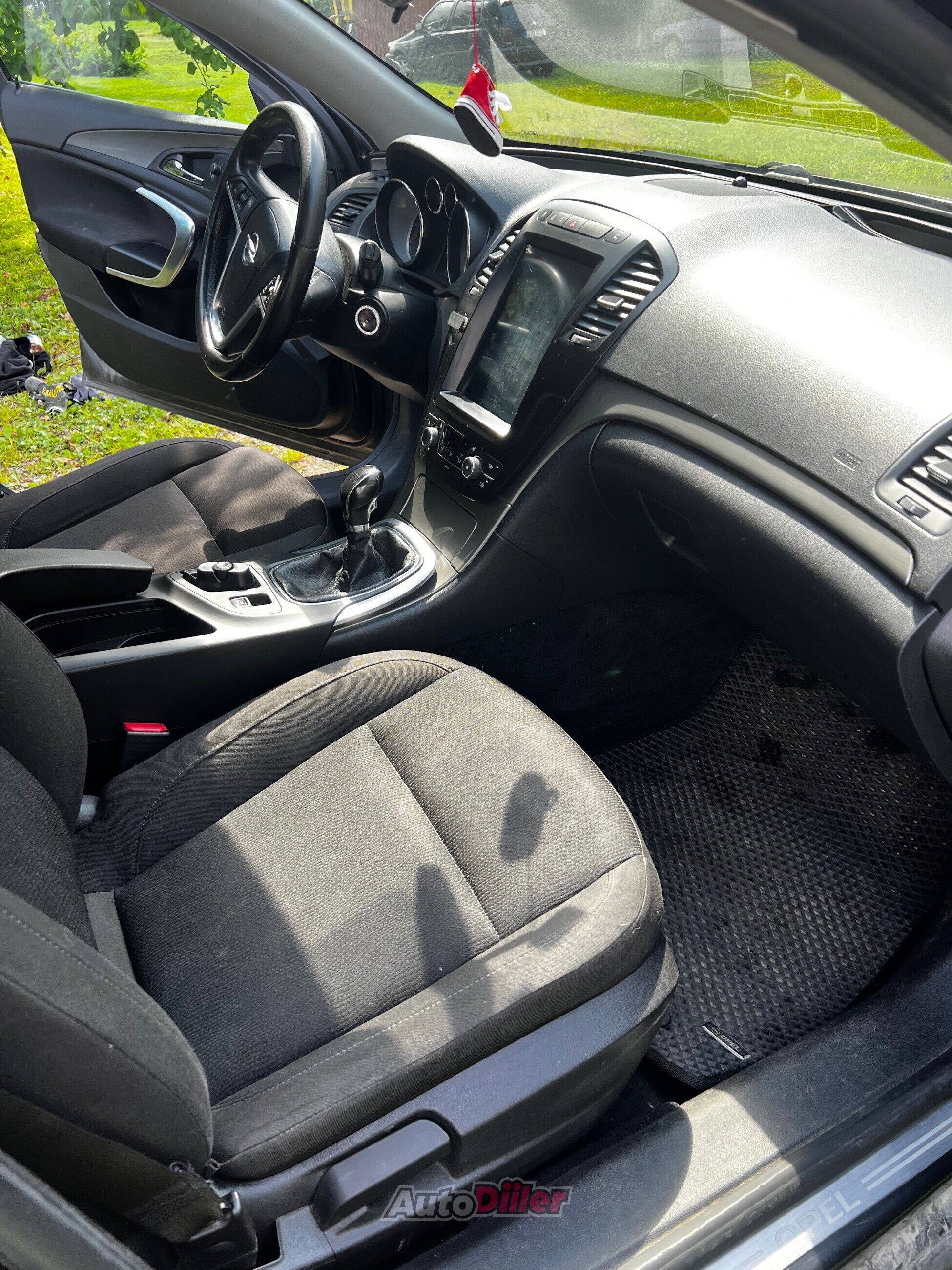 Opel Insignia Sports Tourer 2.0 96kW 2011, photo 4/9