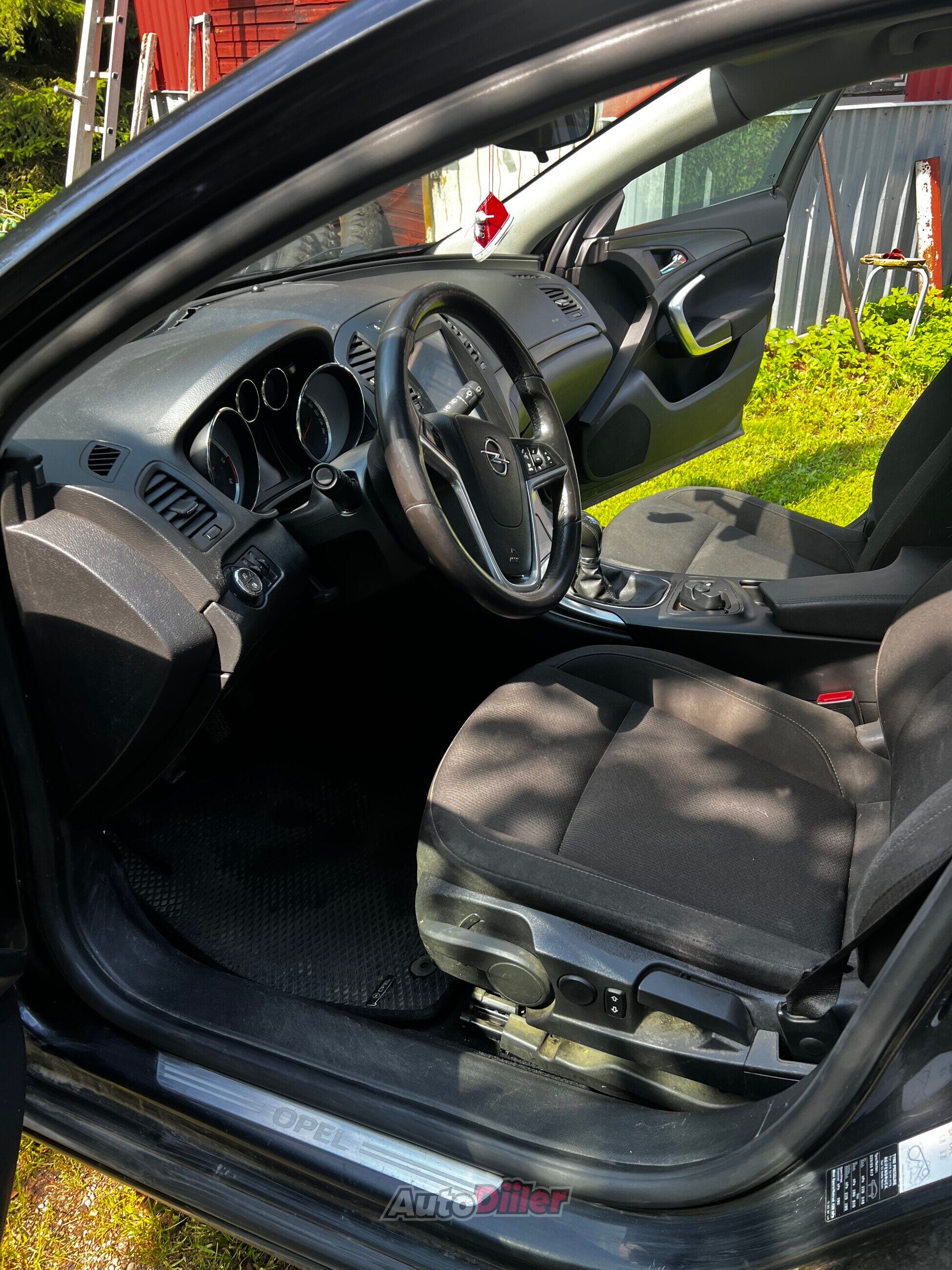 Opel Insignia Sports Tourer 2.0 96kW 2011, photo 6/9