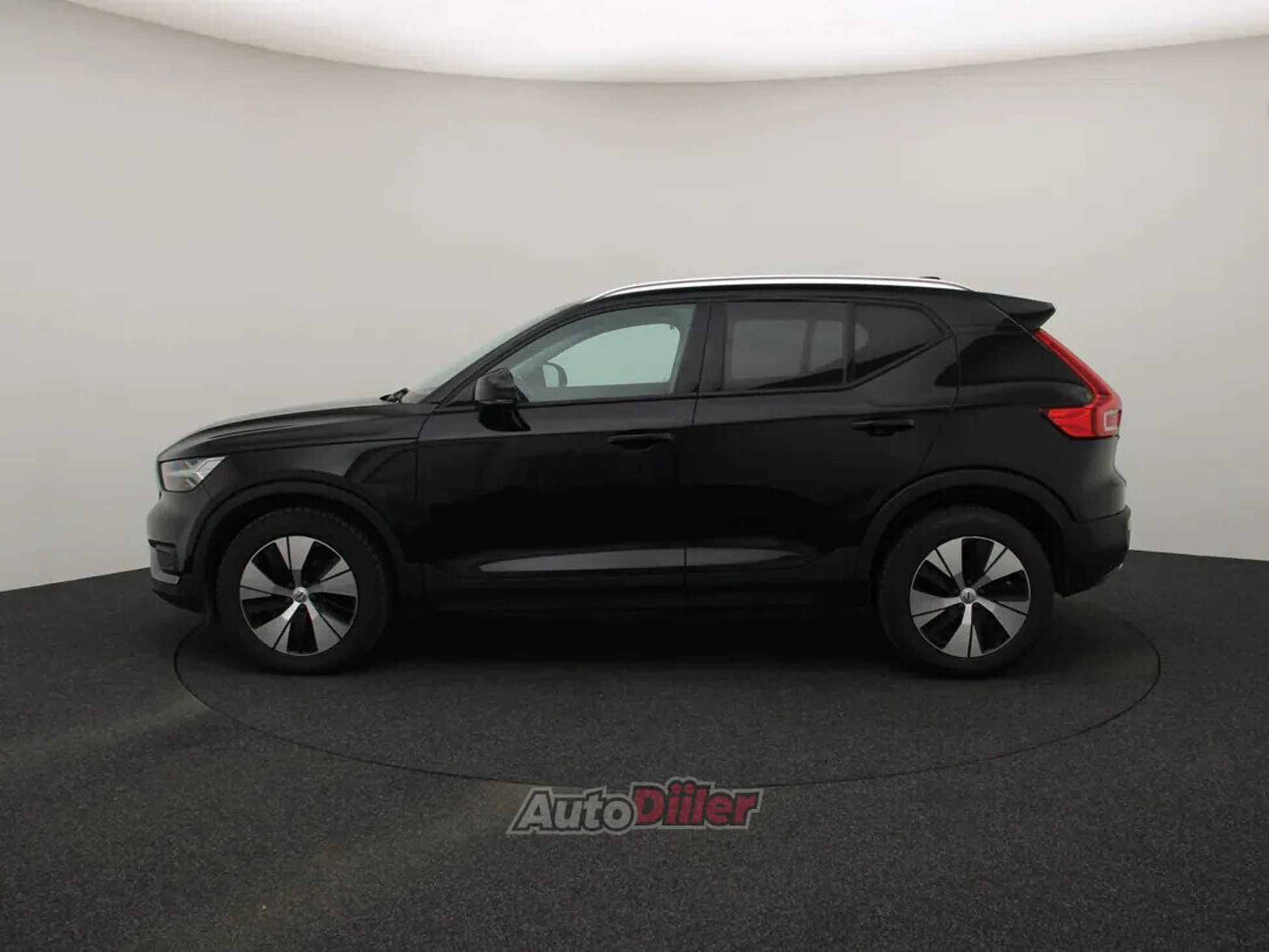 Volvo XC40 Momentum Pro 2.0 110kW 2021, photo 6/10