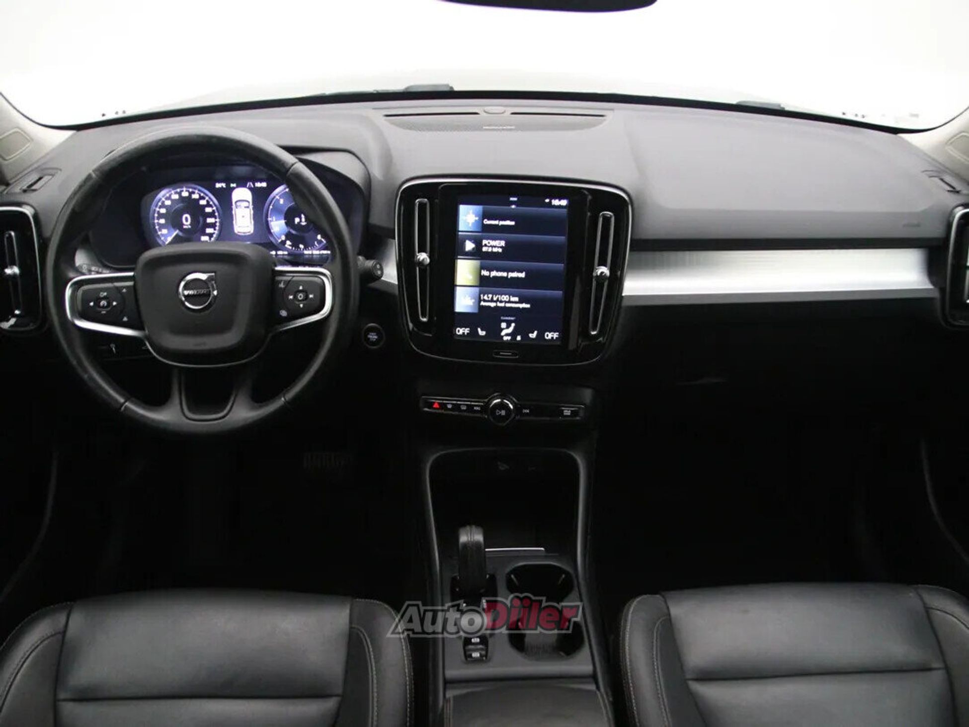 Volvo XC40 Momentum Pro 2.0 110kW 2021, photo 2/10