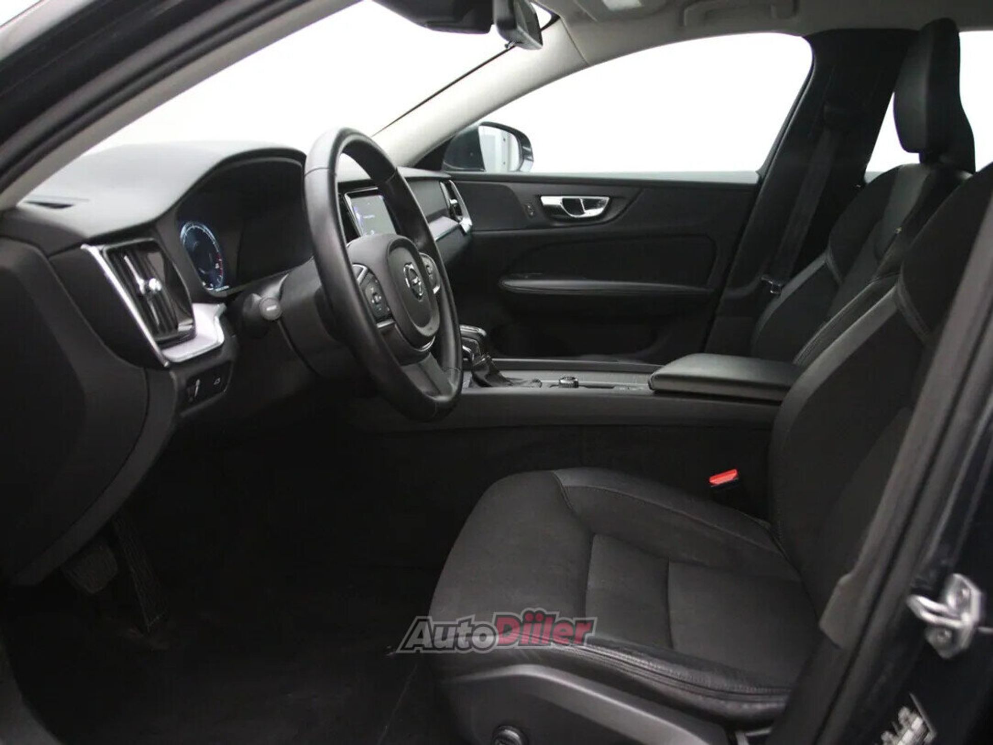 Volvo V60 Momentum 2.0 184kW 2019, kuva 4/10