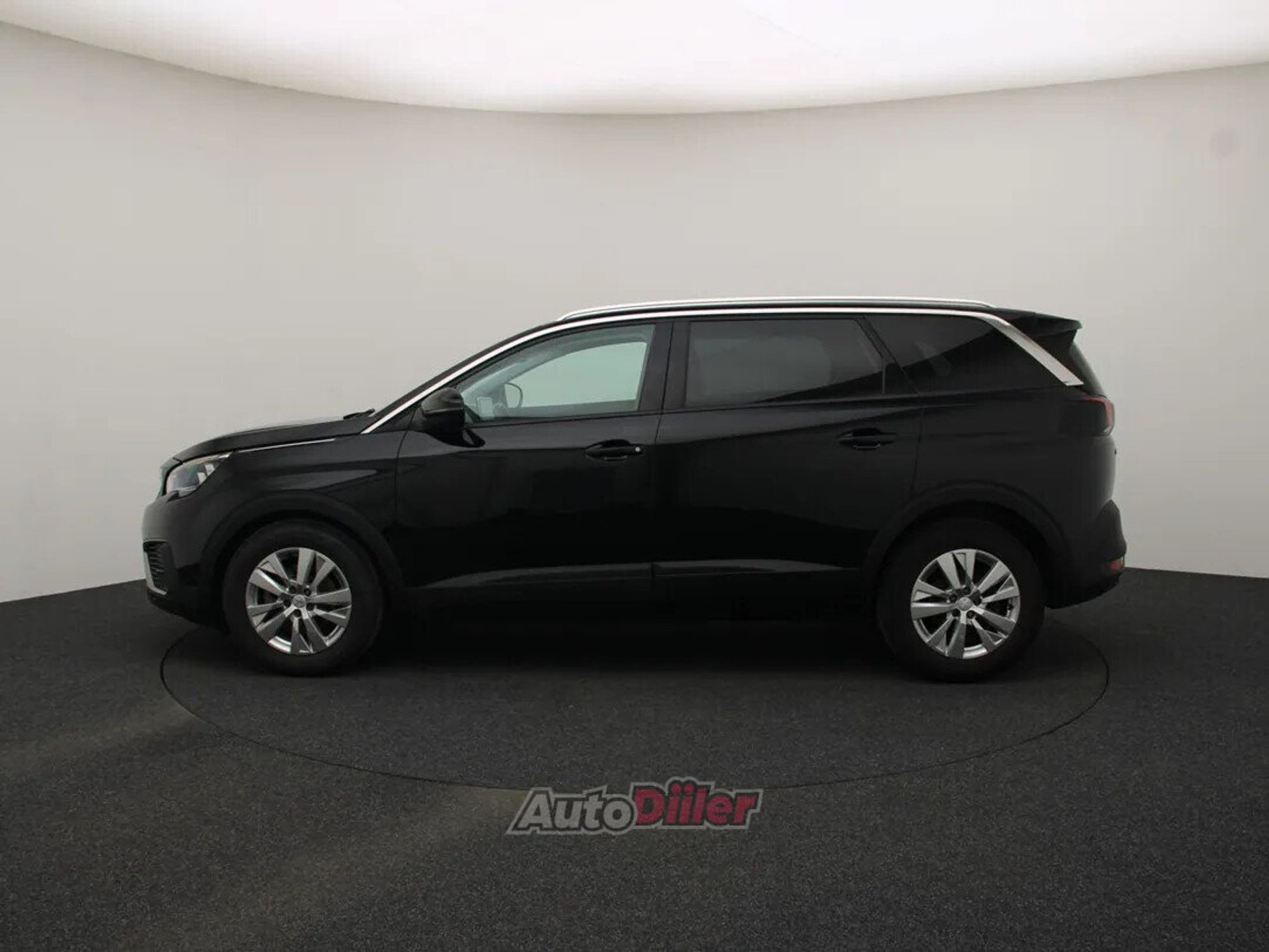 Peugeot 5008 Executive 1.2 96kW 2019, photo 6/10