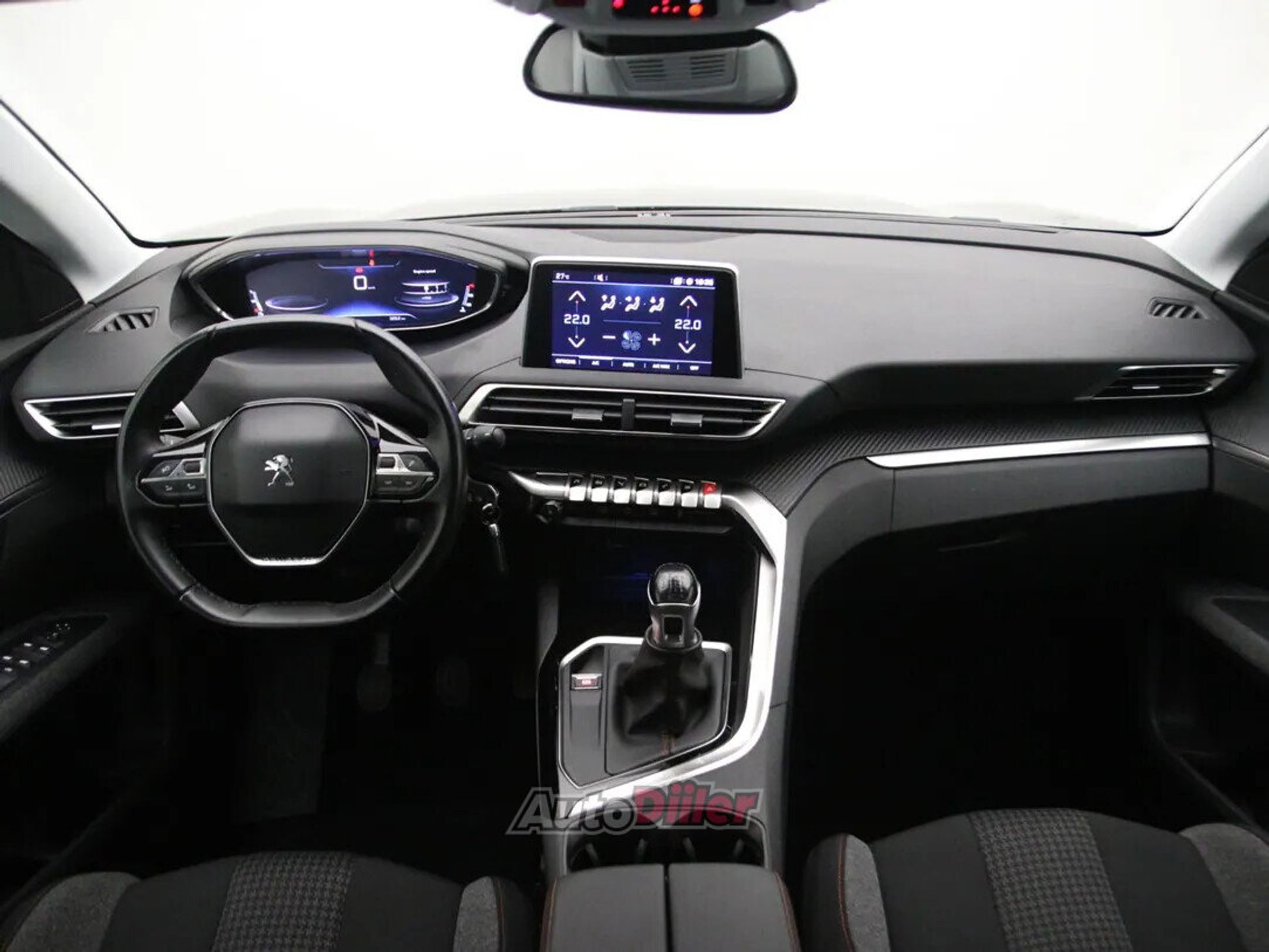 Peugeot 5008 Executive 1.2 96kW 2019, photo 2/10