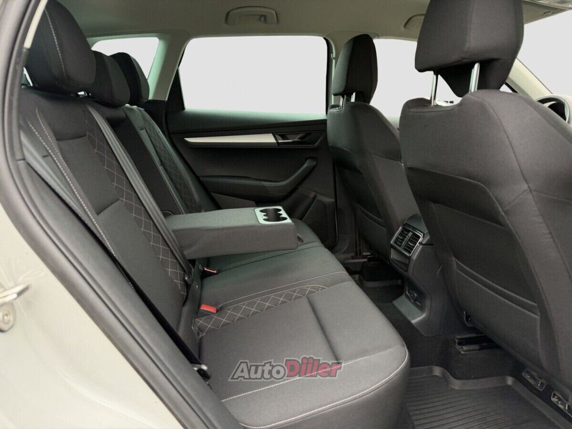Skoda Karoq 1.5 110kW 2021, kuva 6/10