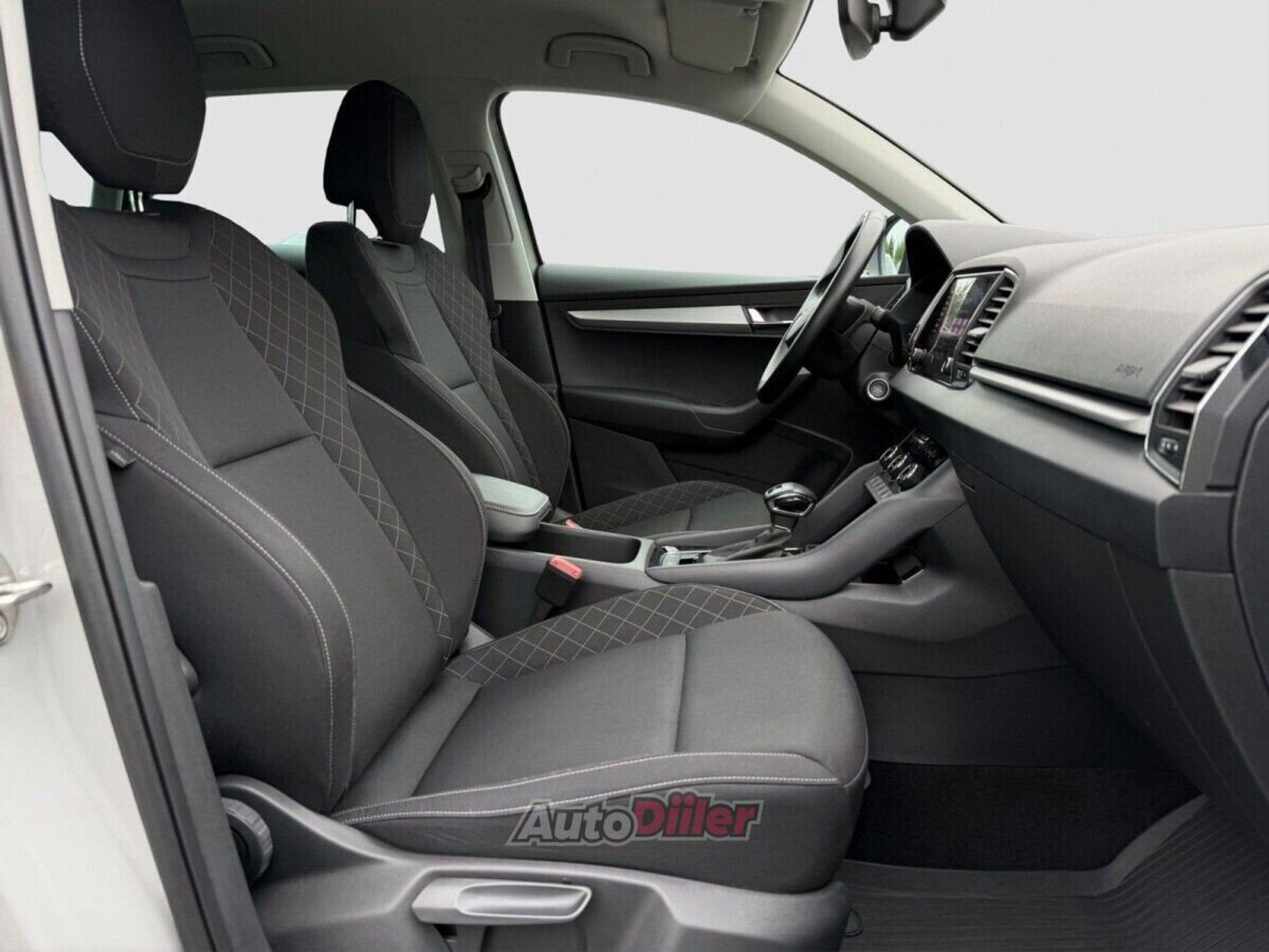 Skoda Karoq 1.5 110kW 2021, kuva 5/10