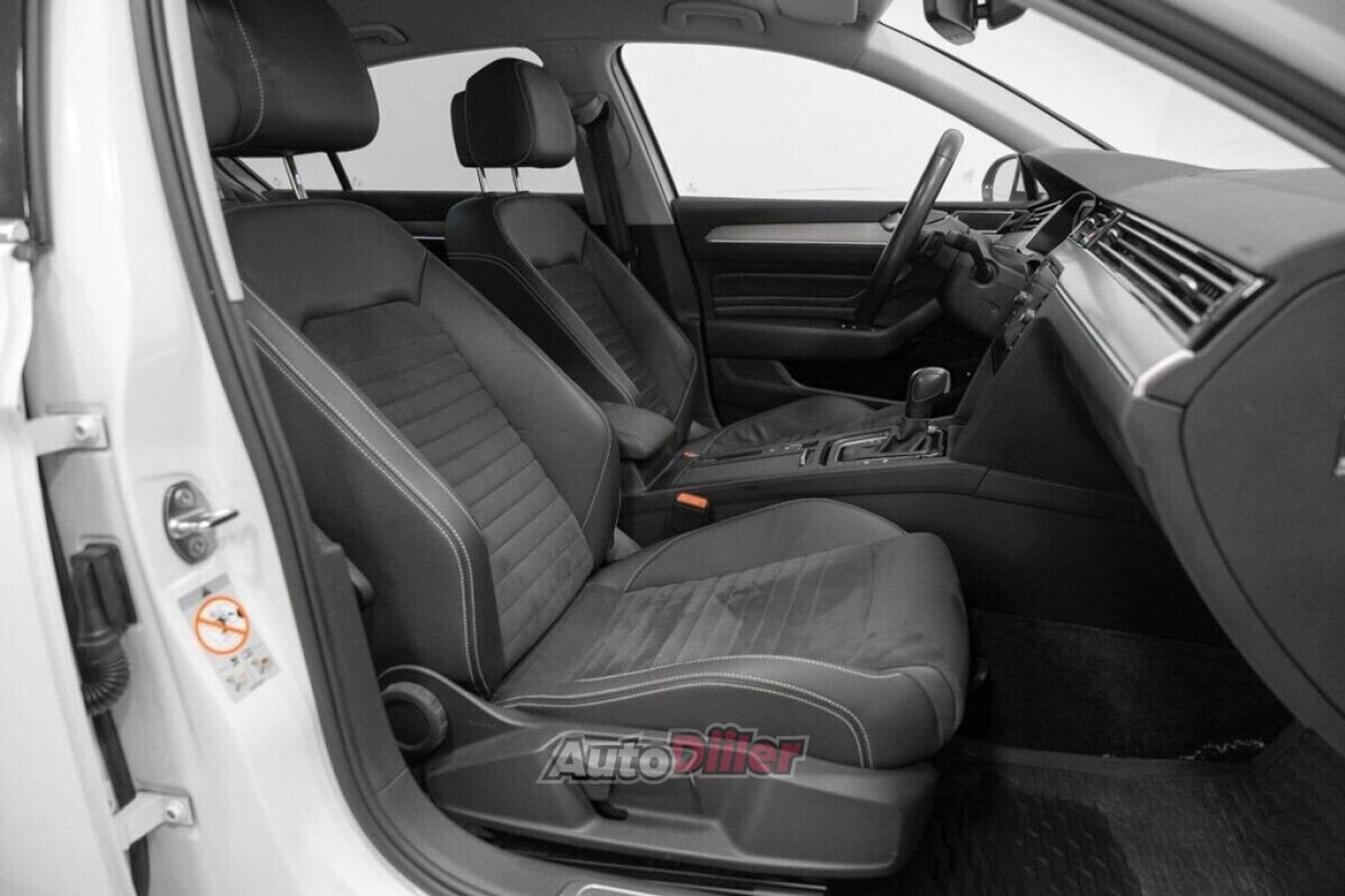 Volkswagen Passat 1.5 110kW 2021, photo 7/10