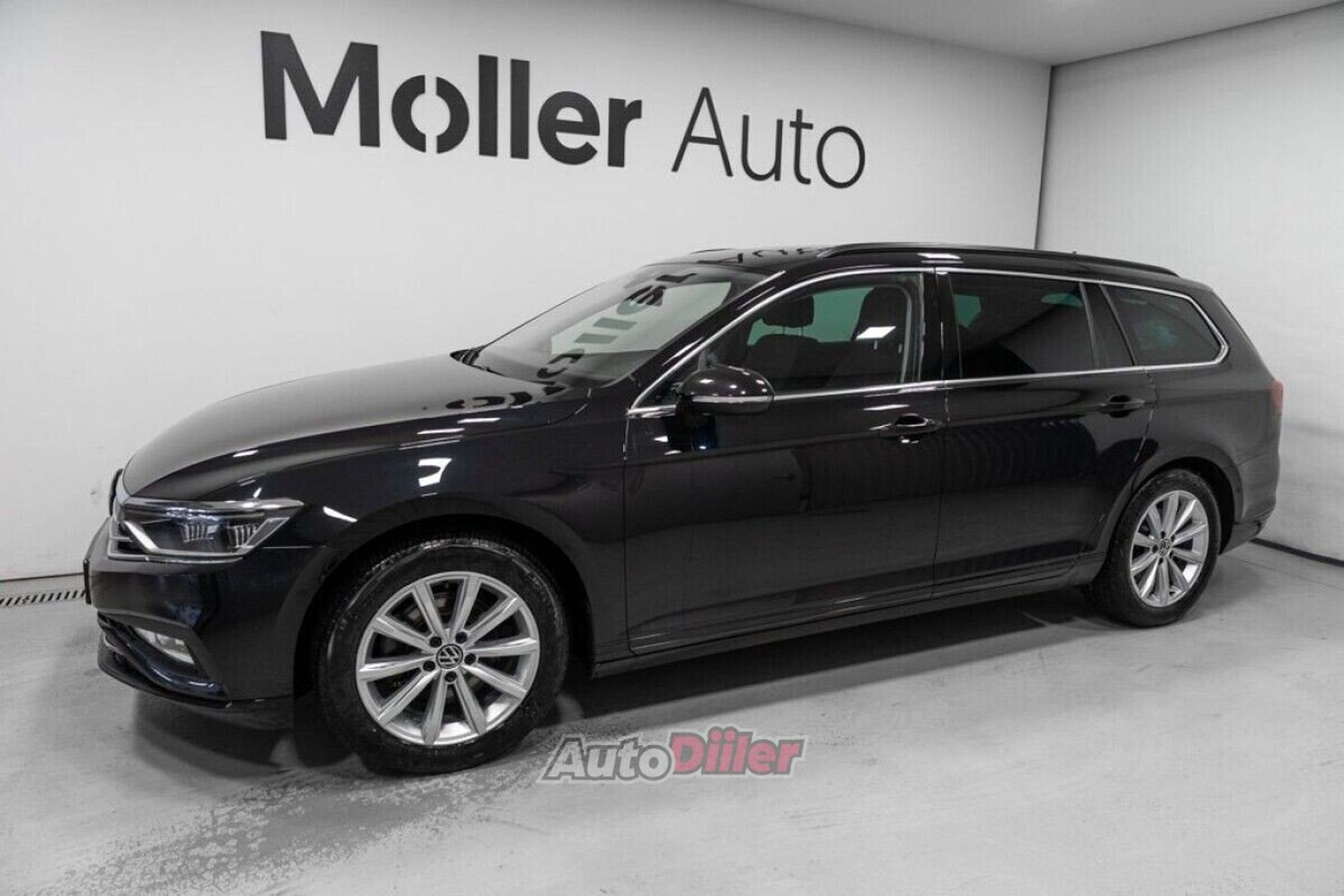 Volkswagen Passat 2.0 110kW 2023, photo 4/10