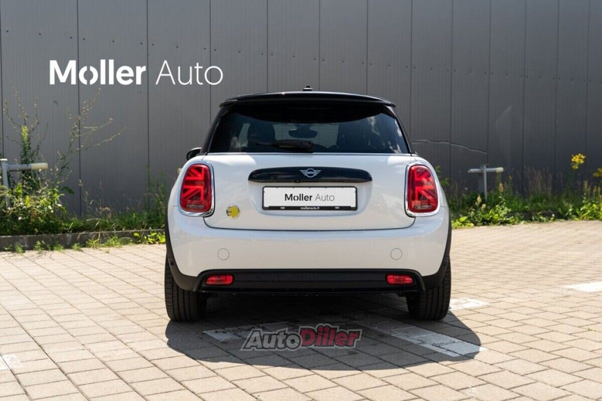 MINI Cooper SE 133kW 2024, photo 5/10