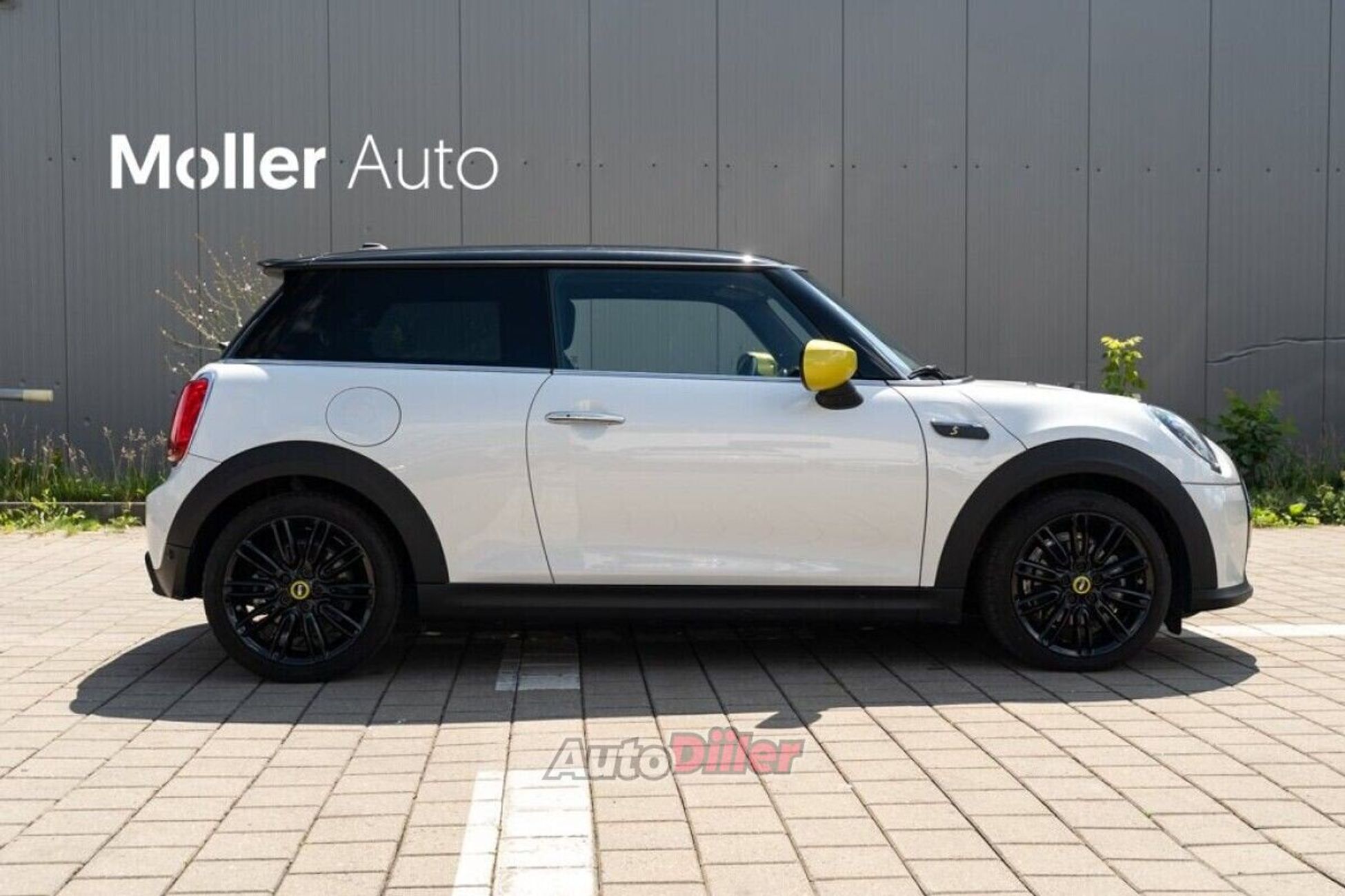 MINI Cooper SE 133kW 2024, photo 7/10